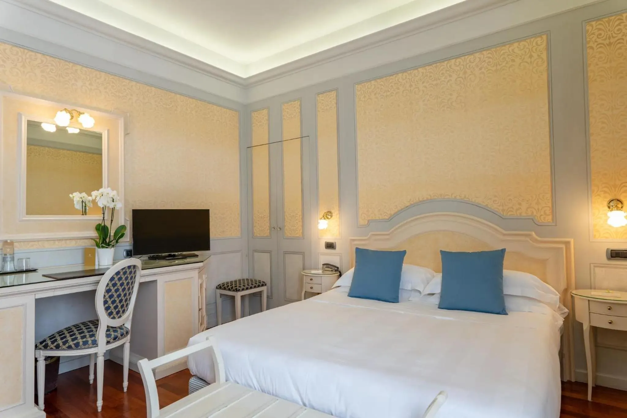 Bed in Phi Hotel Canalgrande