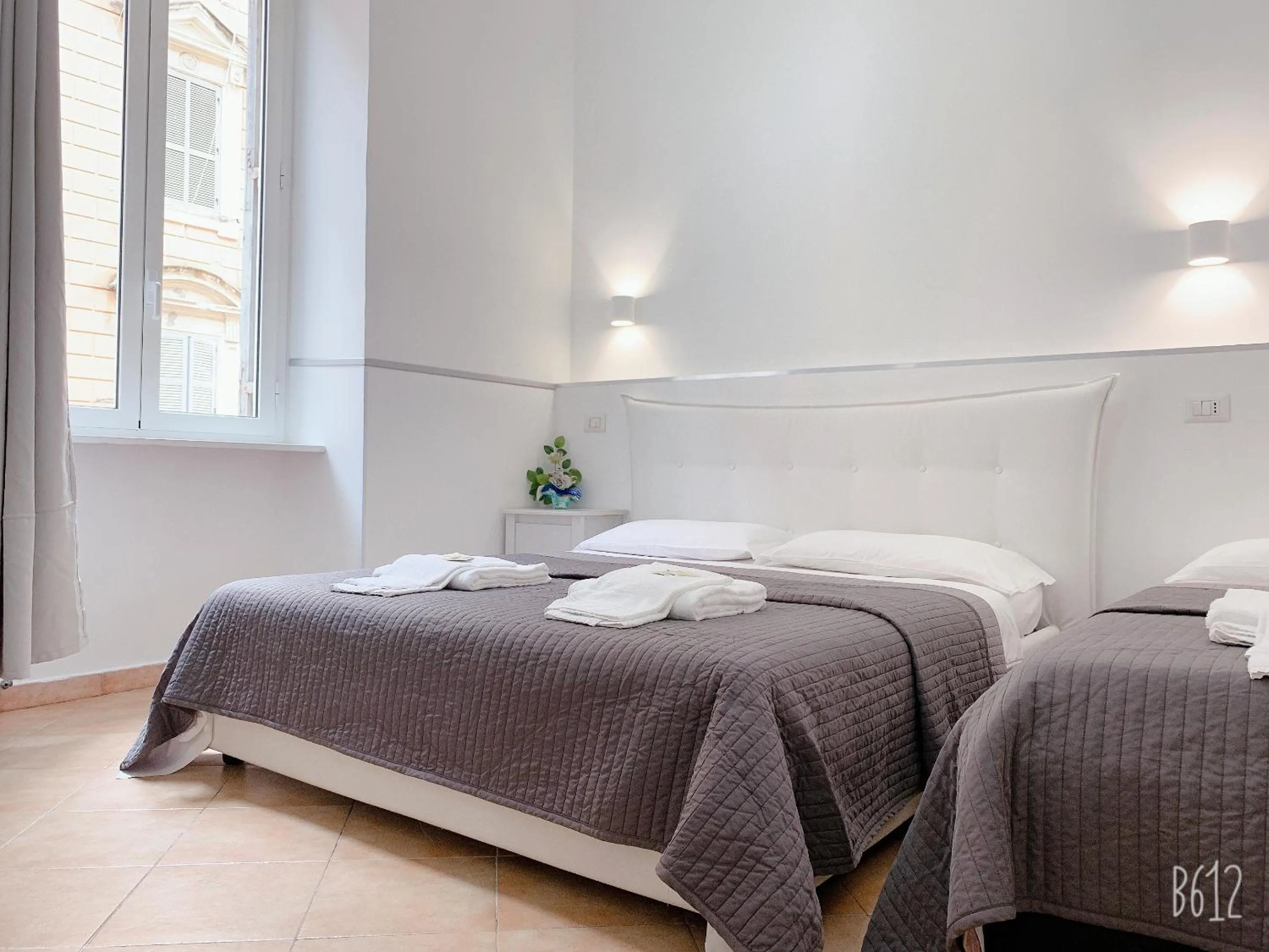 Bedroom, Bed in Golden Ratio