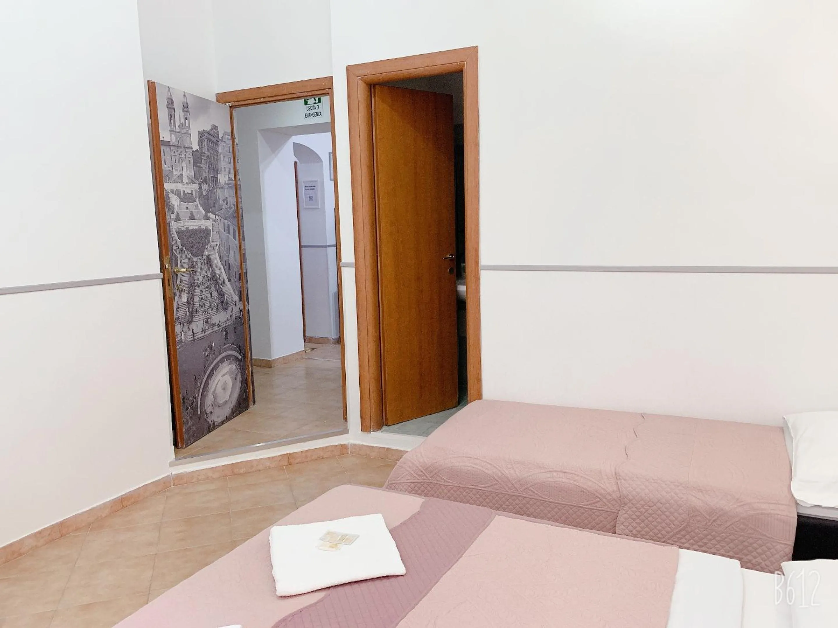 Bedroom, Bed in Golden Ratio