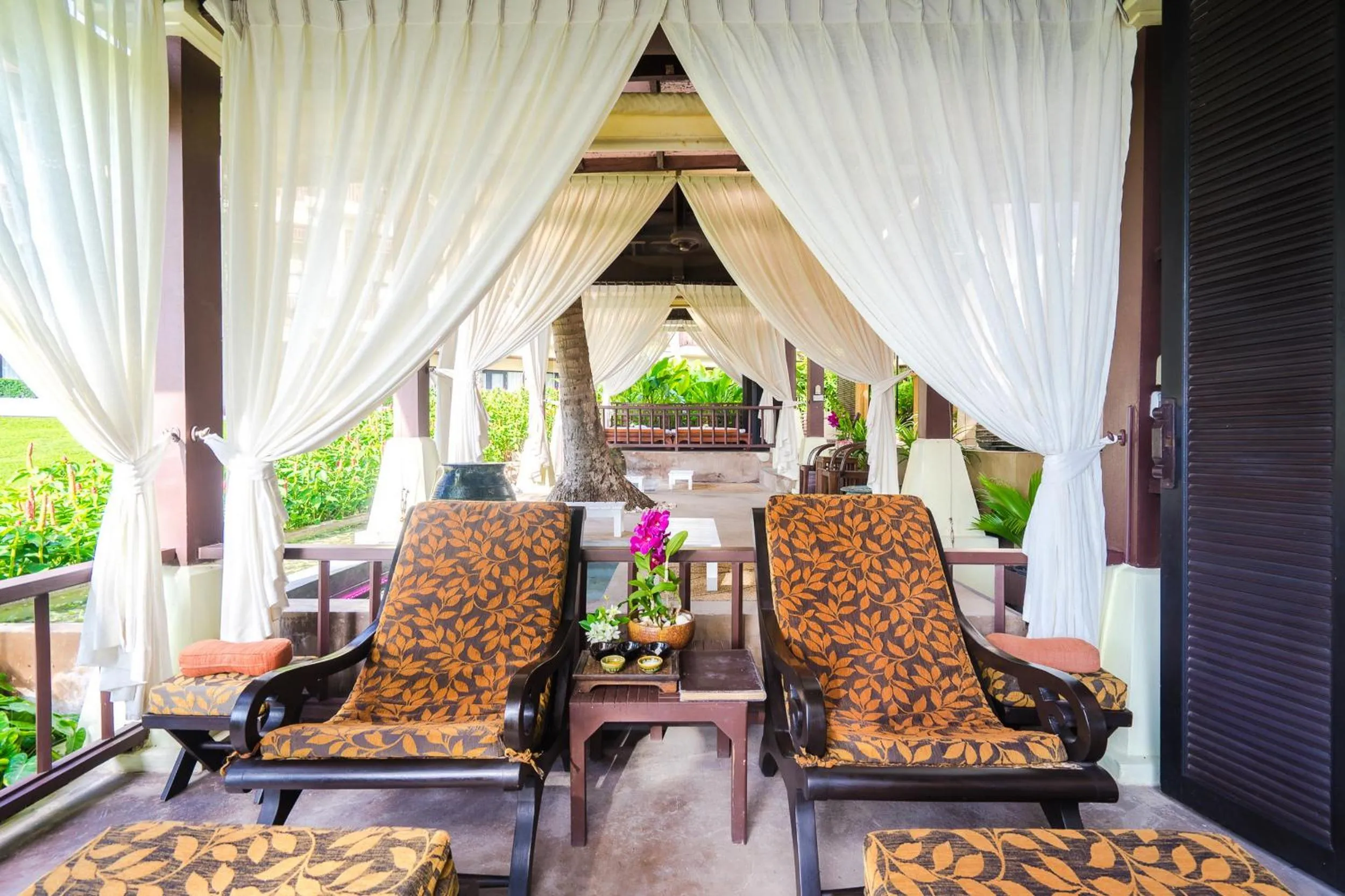 Massage in Impiana Beachfront Resort Chaweng Noi, Koh Samui