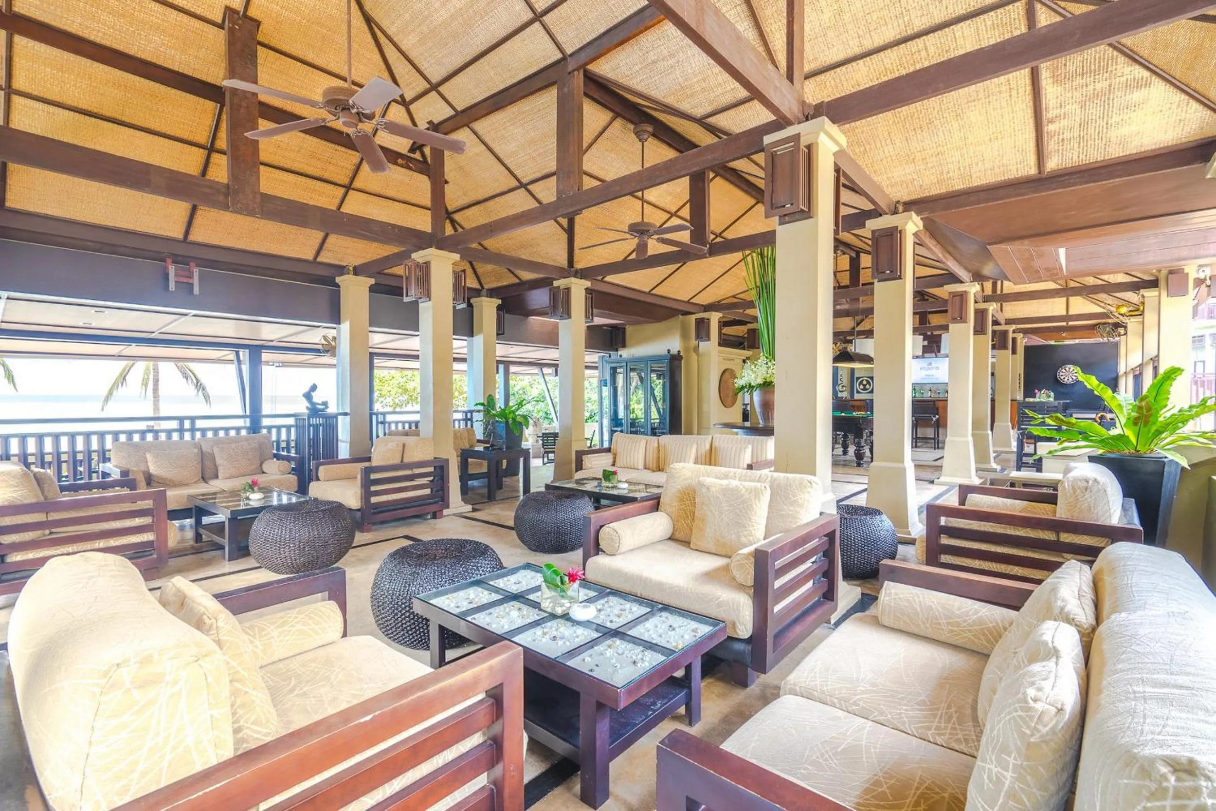 Communal lounge/ TV room in Impiana Beachfront Resort Chaweng Noi, Koh Samui