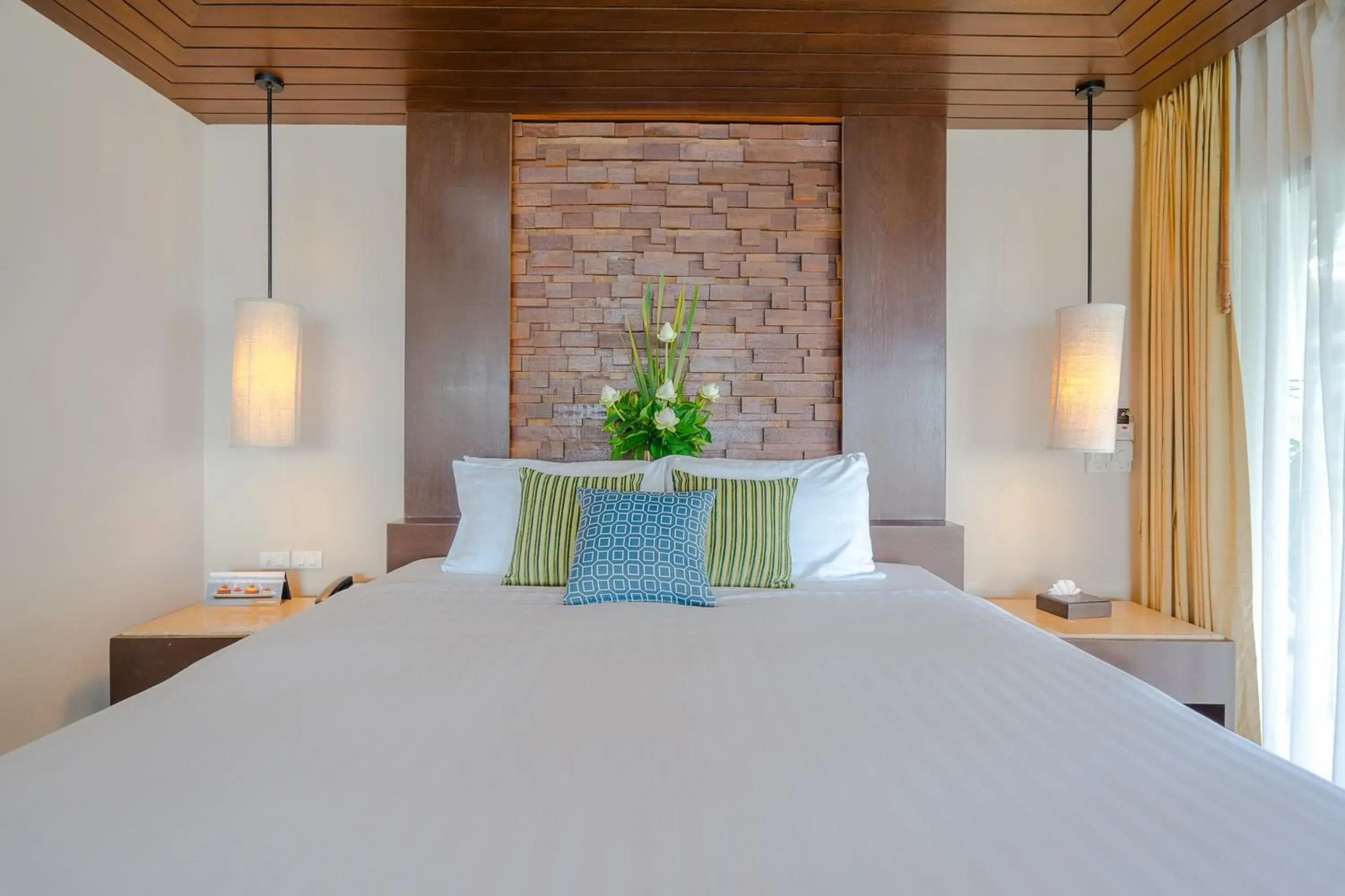 Impiana Suite in Impiana Beachfront Resort Chaweng Noi, Koh Samui Impiana Suite in Impiana Beachfront Resort Chaweng Noi, Koh Samui