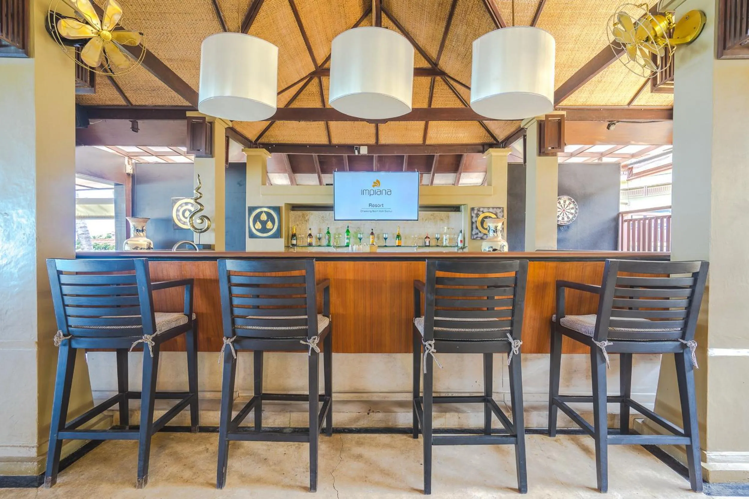 Communal lounge/ TV room in Impiana Beachfront Resort Chaweng Noi, Koh Samui