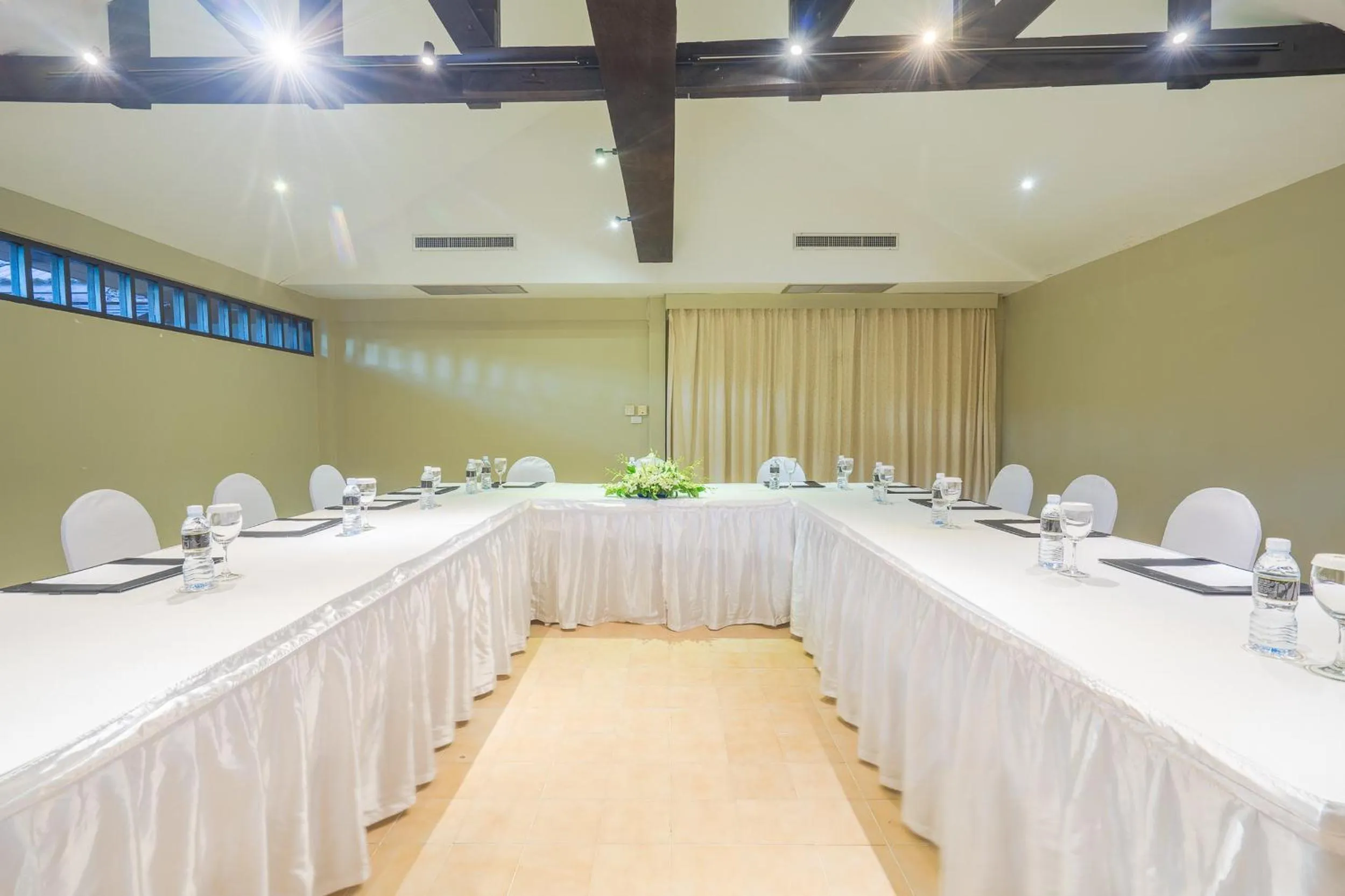 Banquet/Function facilities in Impiana Beachfront Resort Chaweng Noi, Koh Samui