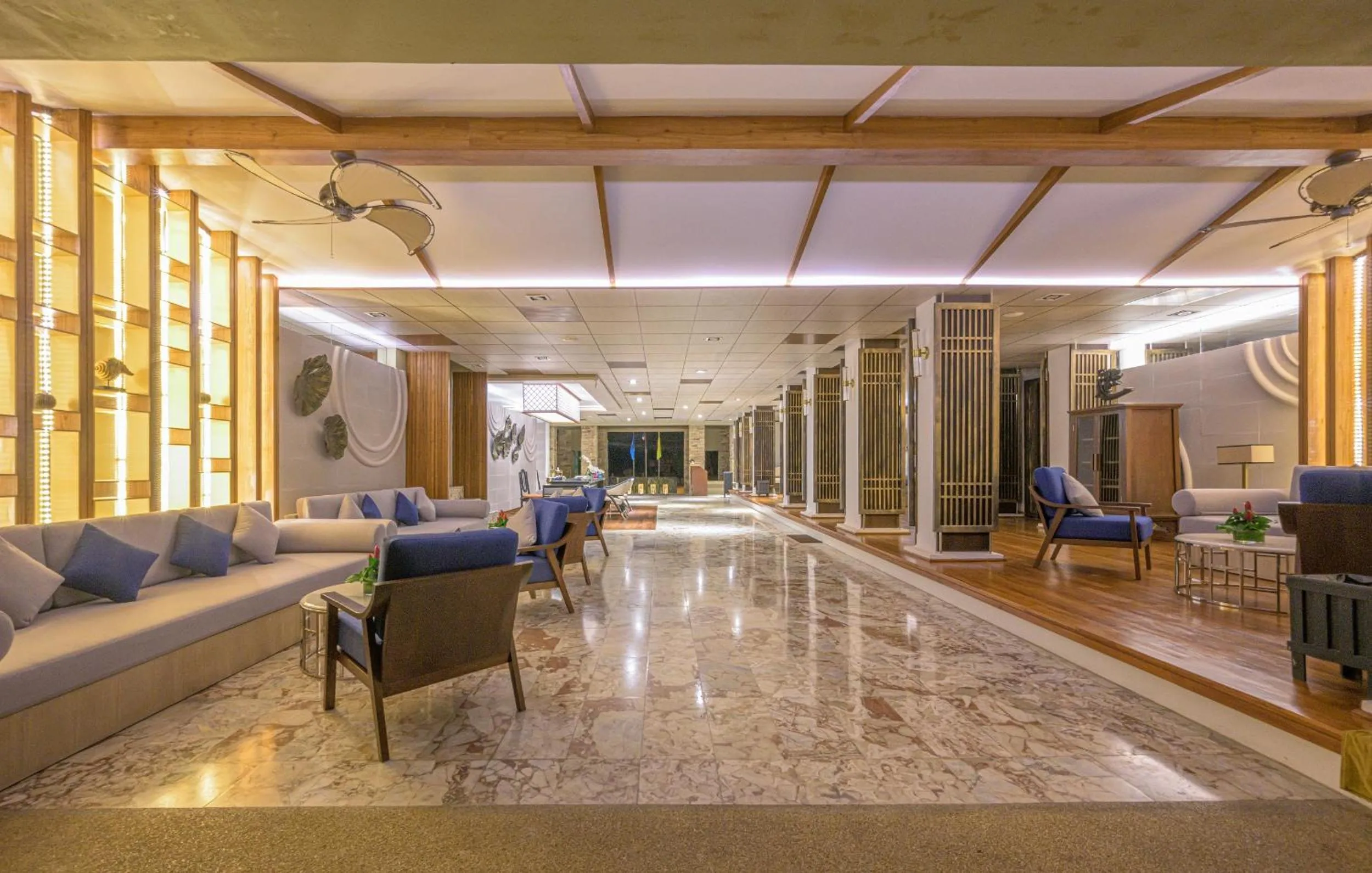 Lobby or reception in Impiana Beachfront Resort Chaweng Noi, Koh Samui