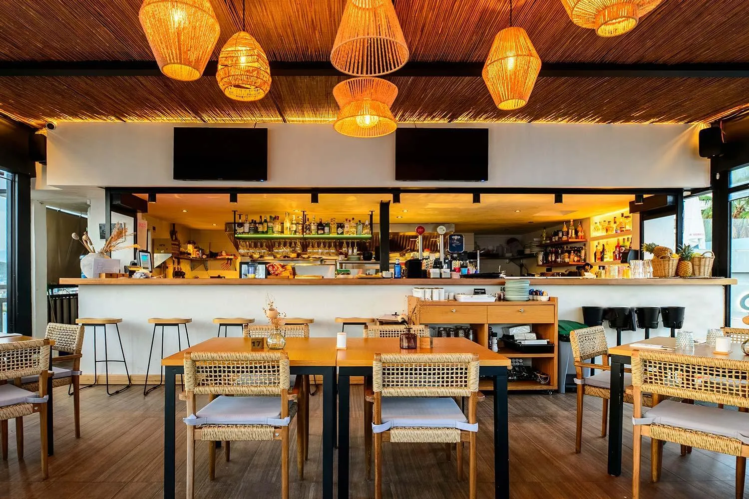 Restaurant/places to eat in Hotel Cenit & Apts Sol y Viento