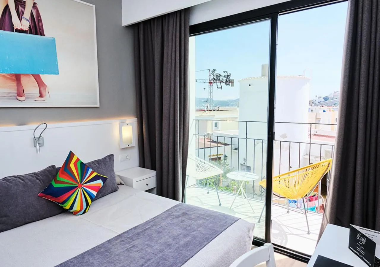 Bed in Hotel Cenit & Apts Sol y Viento