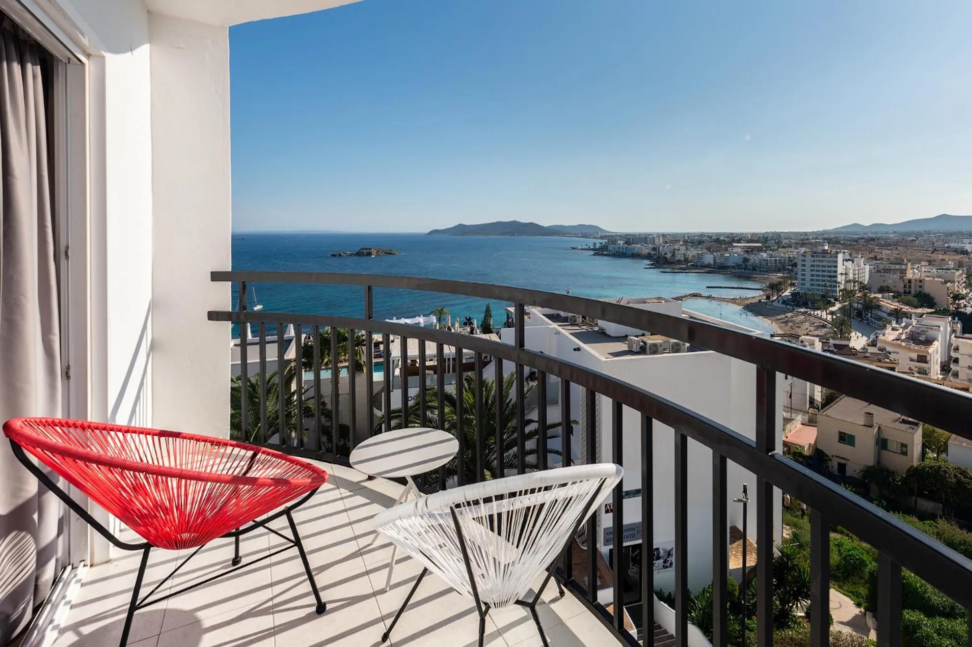 Balcony/Terrace in Hotel Cenit & Apts Sol y Viento
