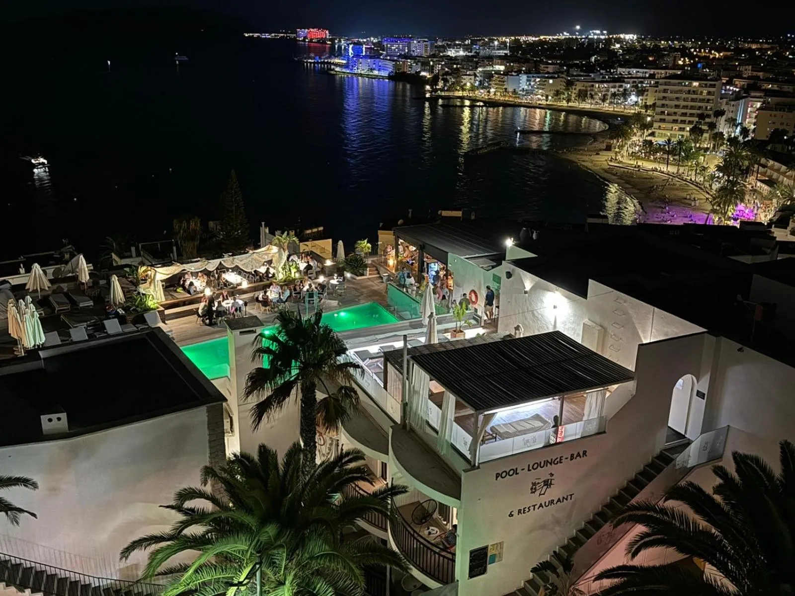 Restaurant/places to eat in Hotel Cenit & Apts Sol y Viento