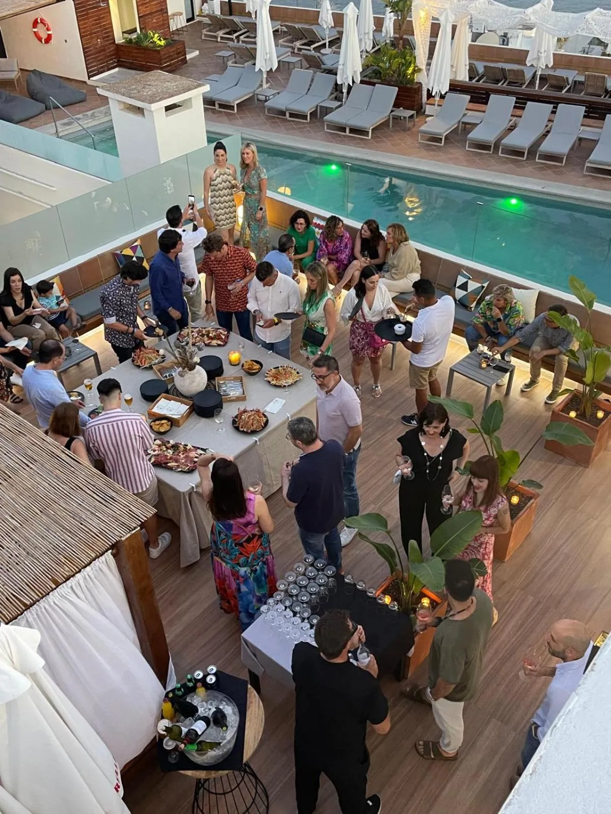 Restaurant/places to eat in Hotel Cenit & Apts Sol y Viento