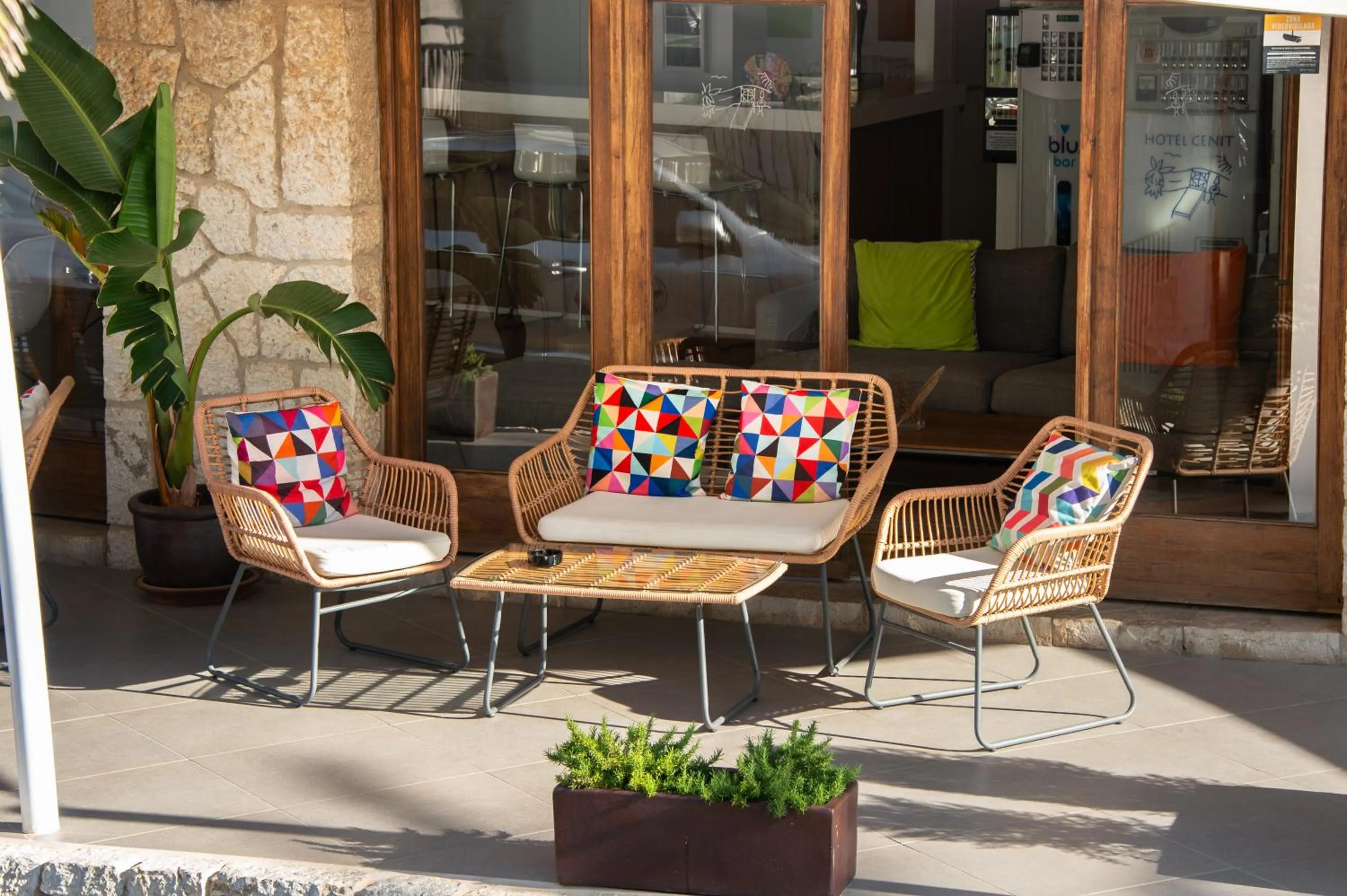 Day in Hotel Cenit & Apts Sol y Viento