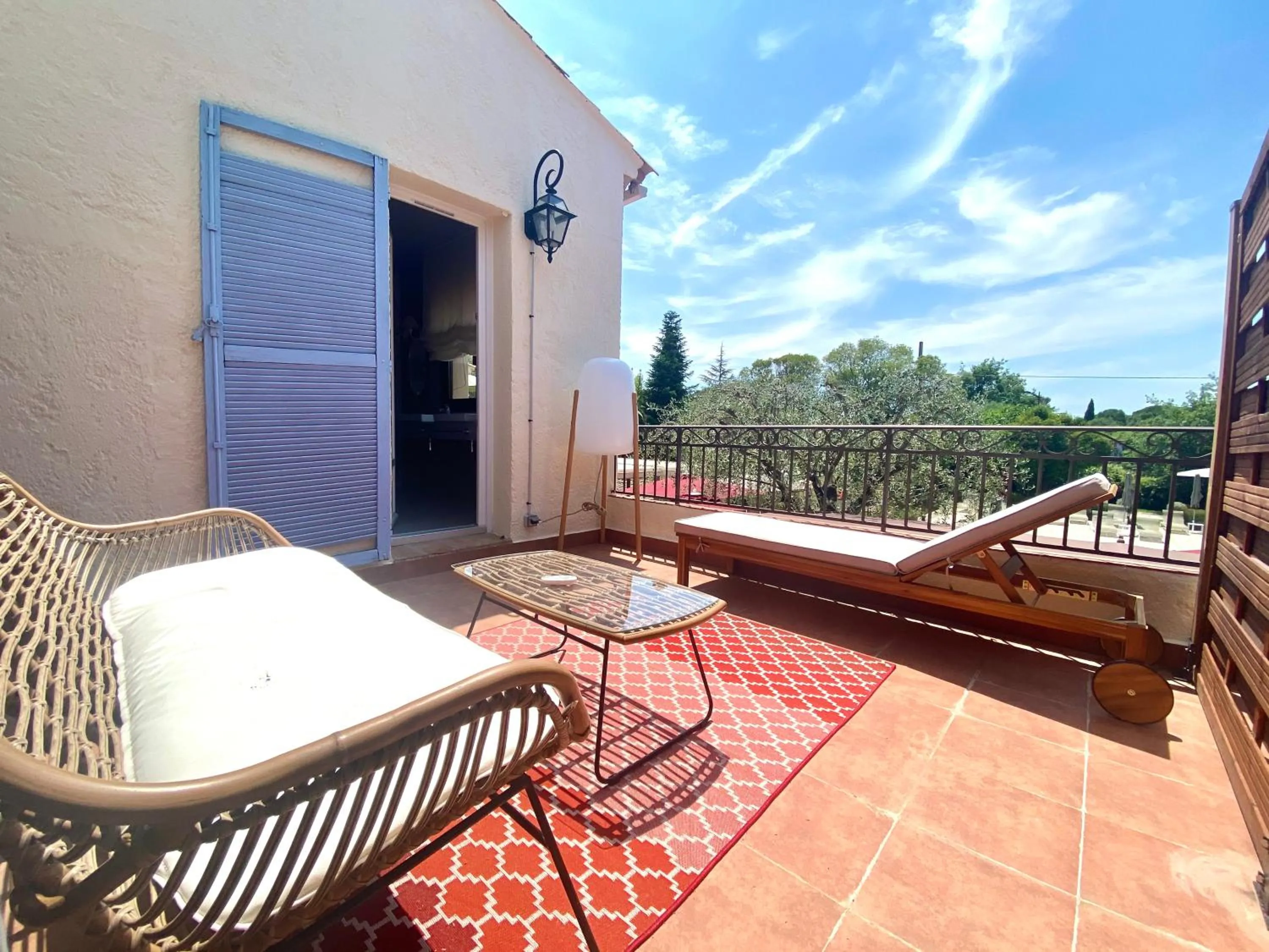 Bedroom in La Lune De Mougins - Hotel & Spa