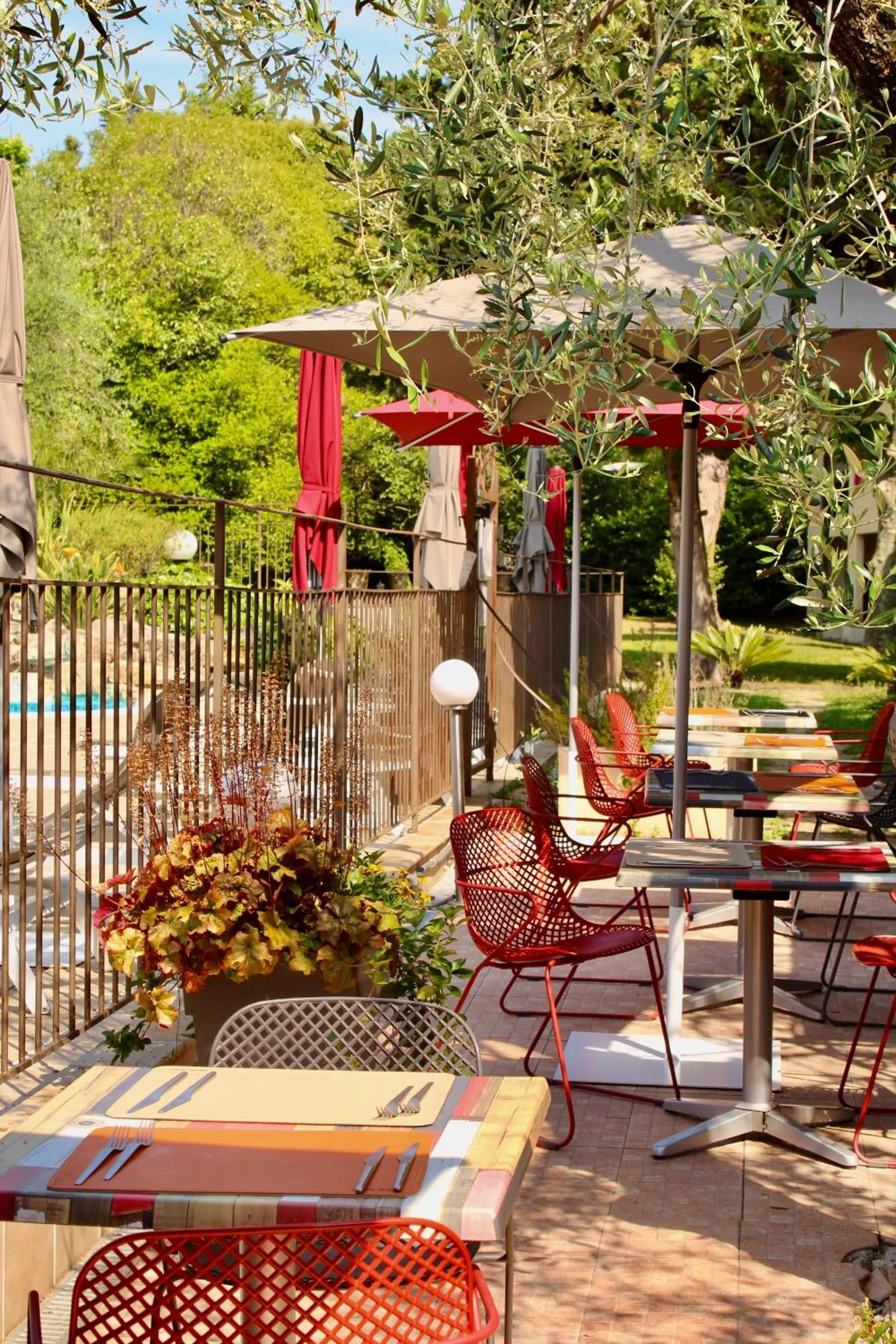 Patio in La Lune De Mougins - Hotel & Spa