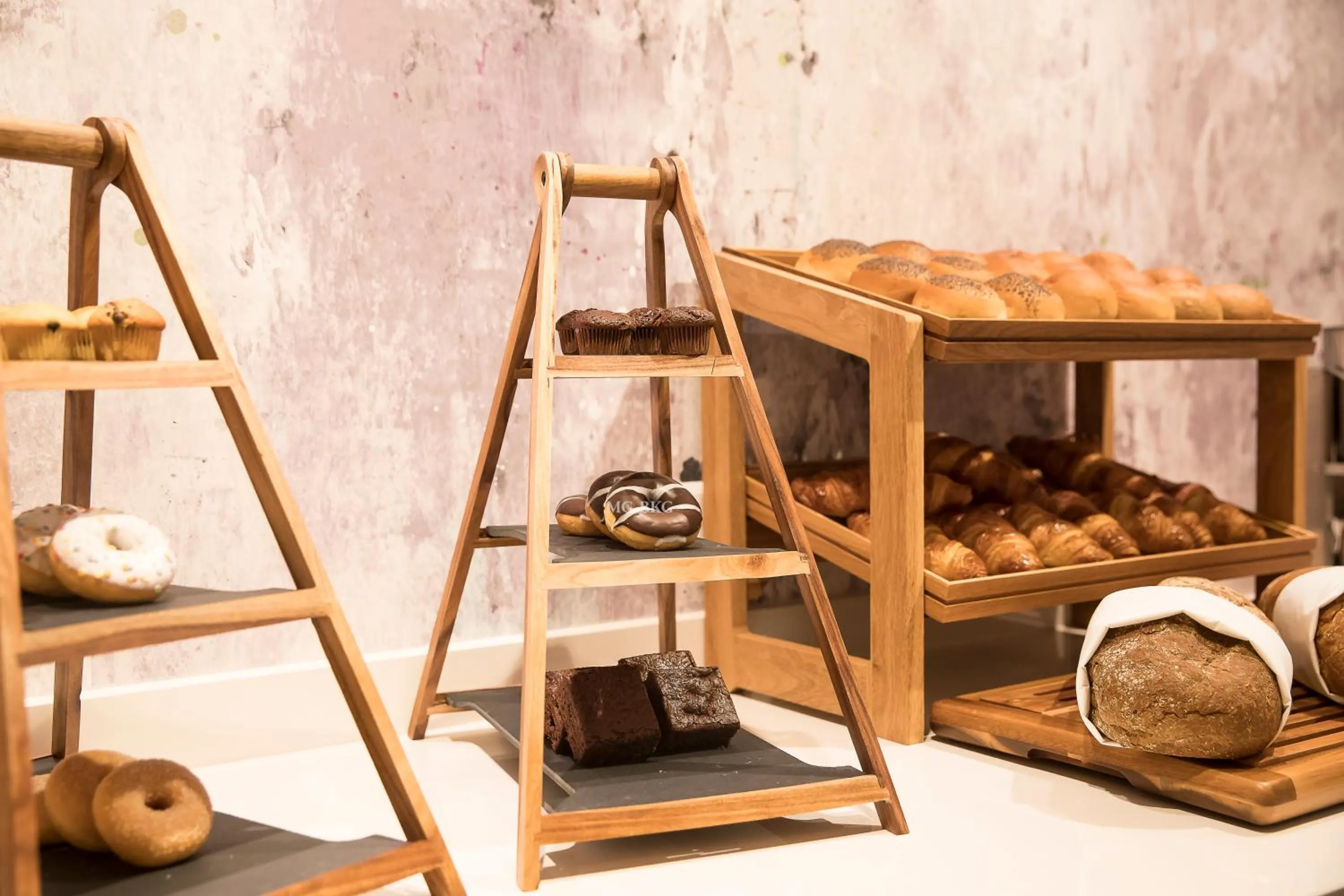 Breakfast in Monet Garden Hotel Amsterdam