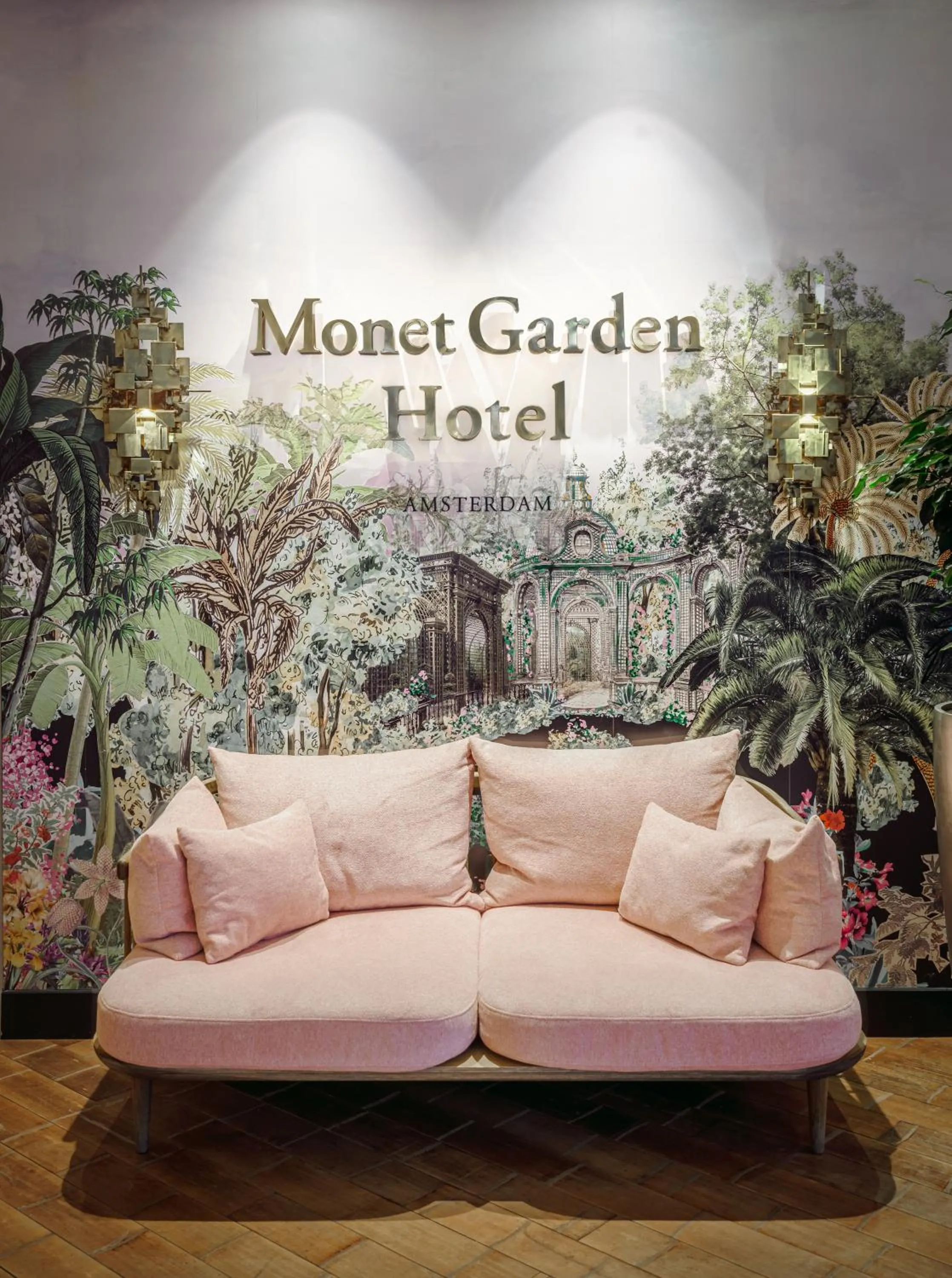 Lounge or bar in Monet Garden Hotel Amsterdam