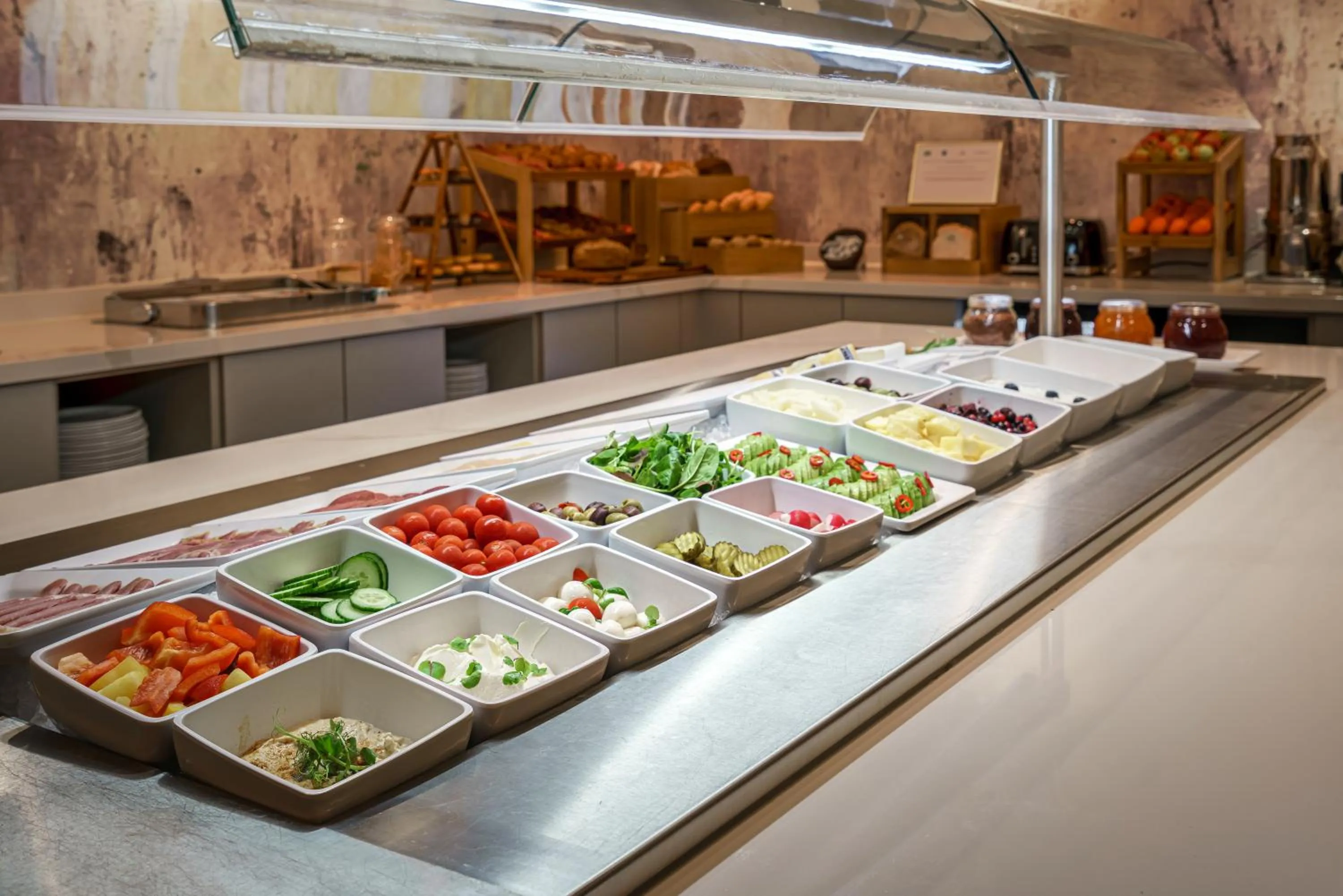 Breakfast in Monet Garden Hotel Amsterdam