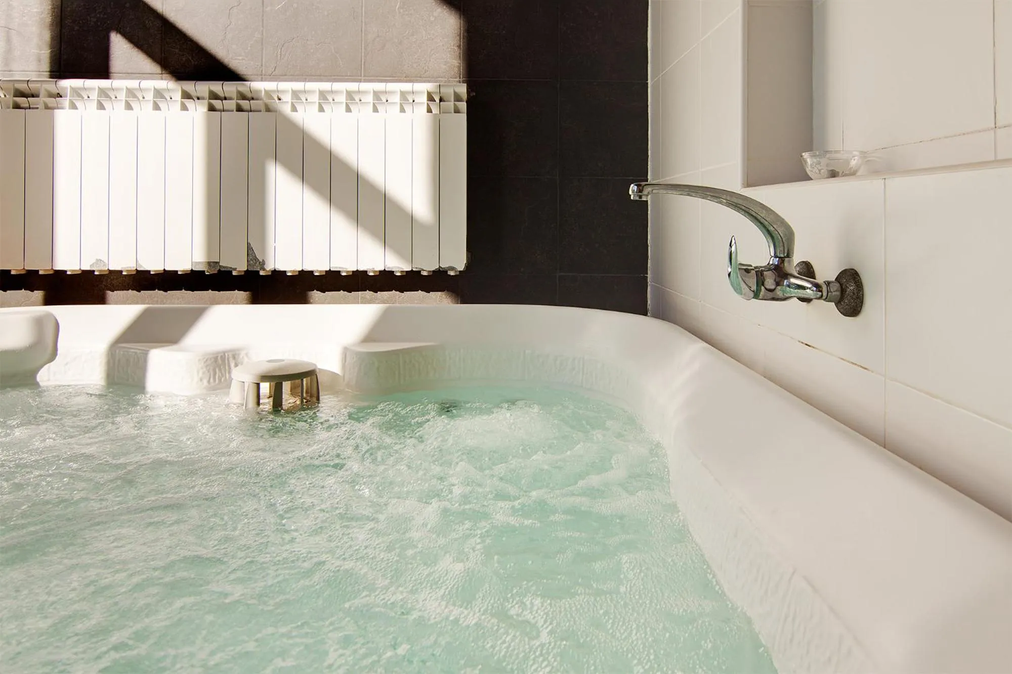 Hot Tub in El Palacete del Obispo