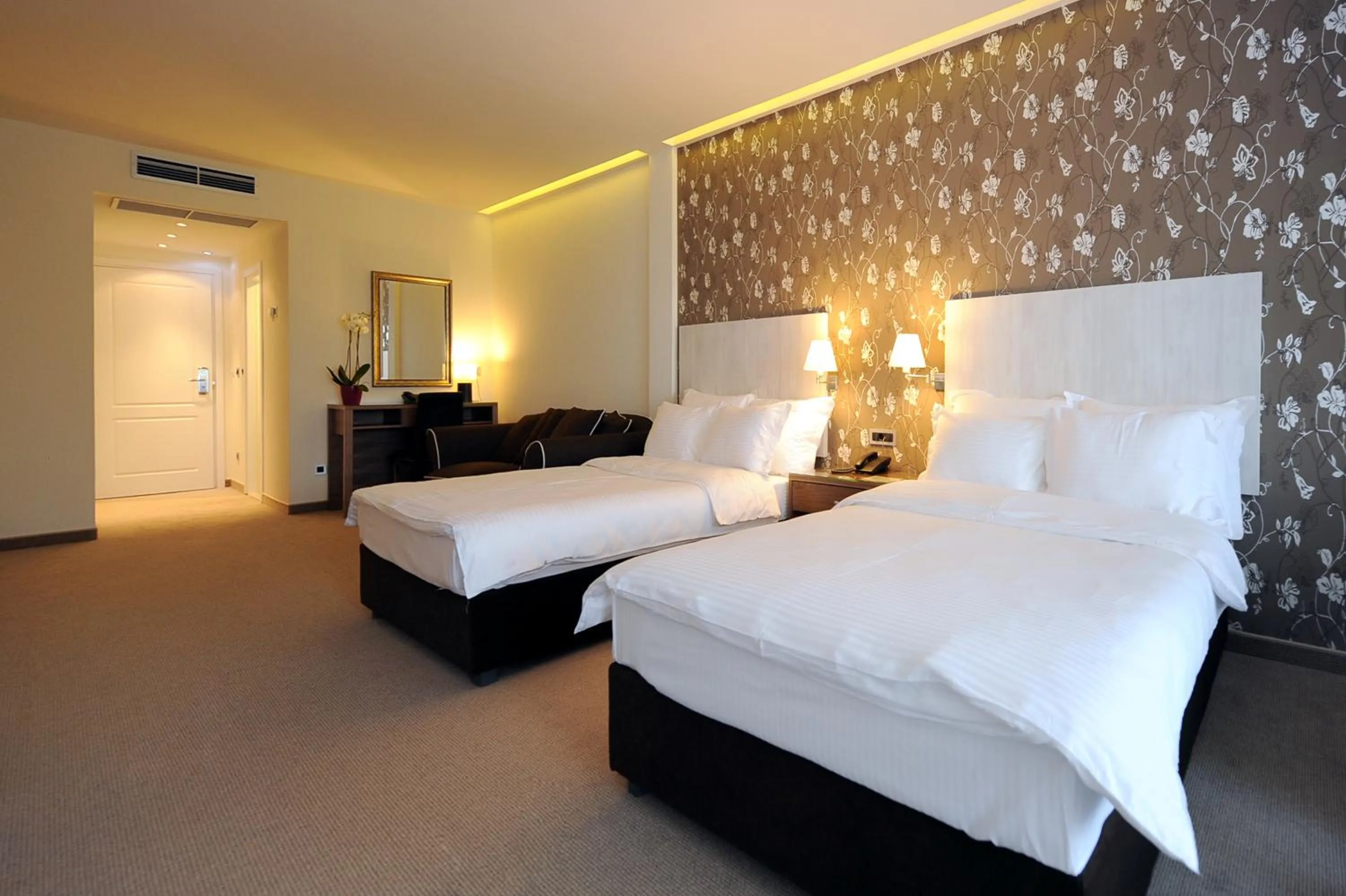 Bedroom, Bed in Hotel 1000 Ruza