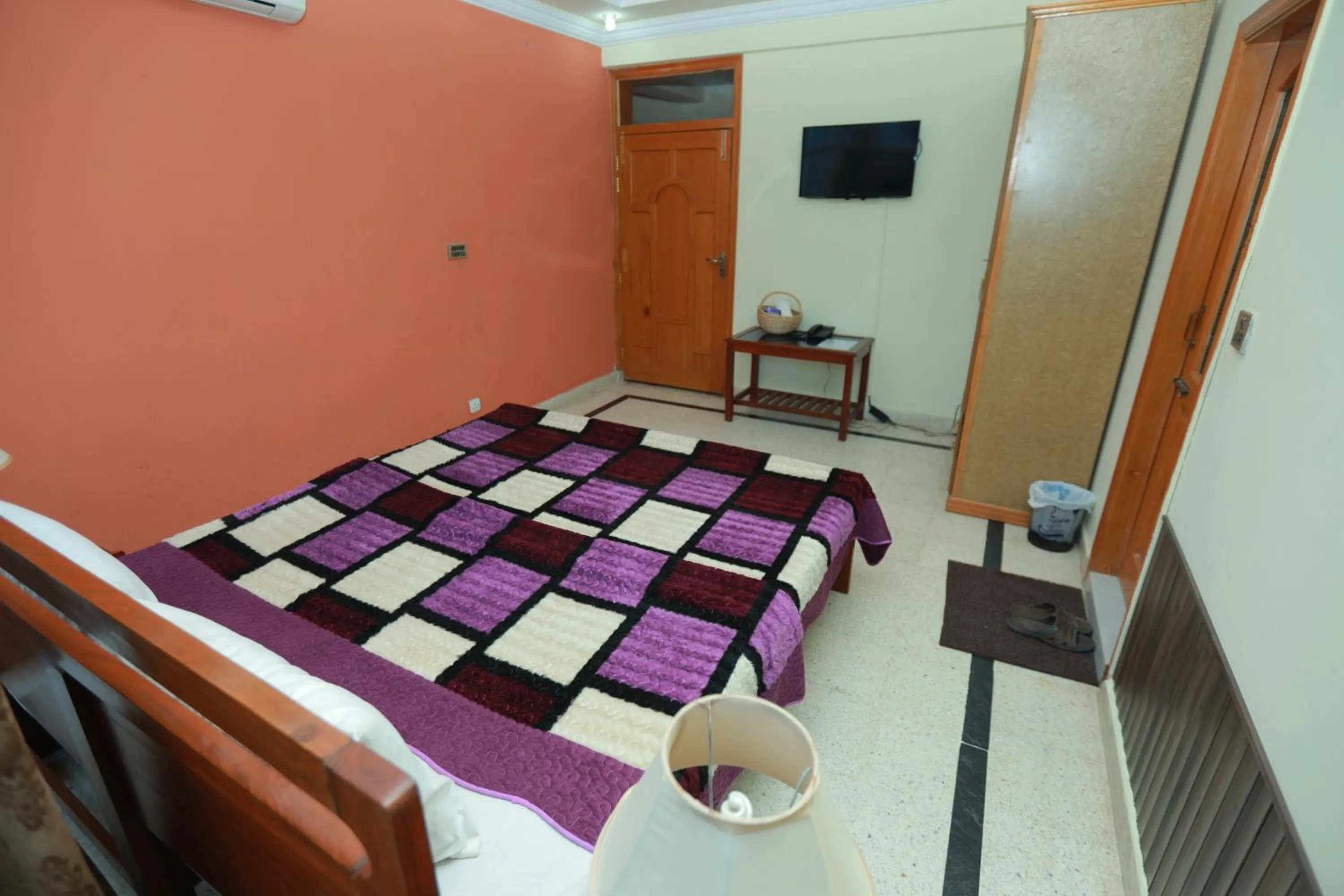 Bed in Muzaffarabad View Motel