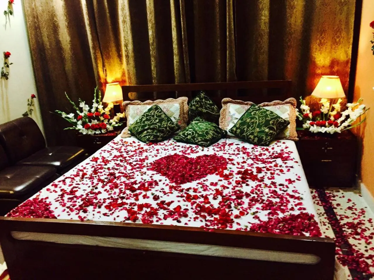 Bed in Muzaffarabad View Motel