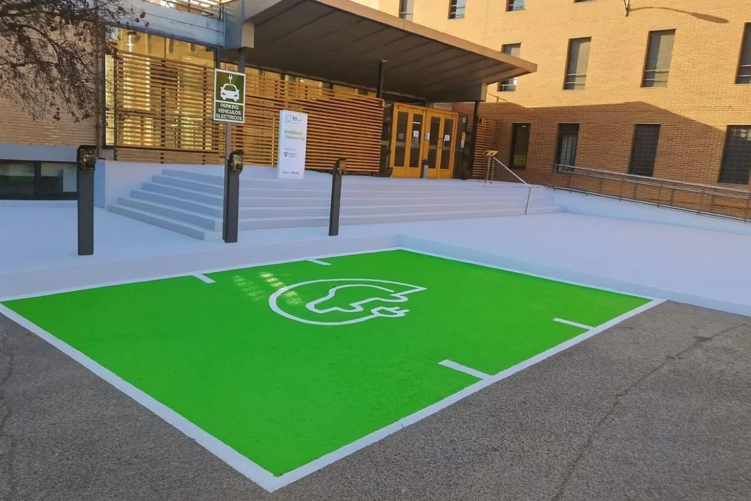 Parking in Residencia Universitaria Resa Giner de Los Ríos