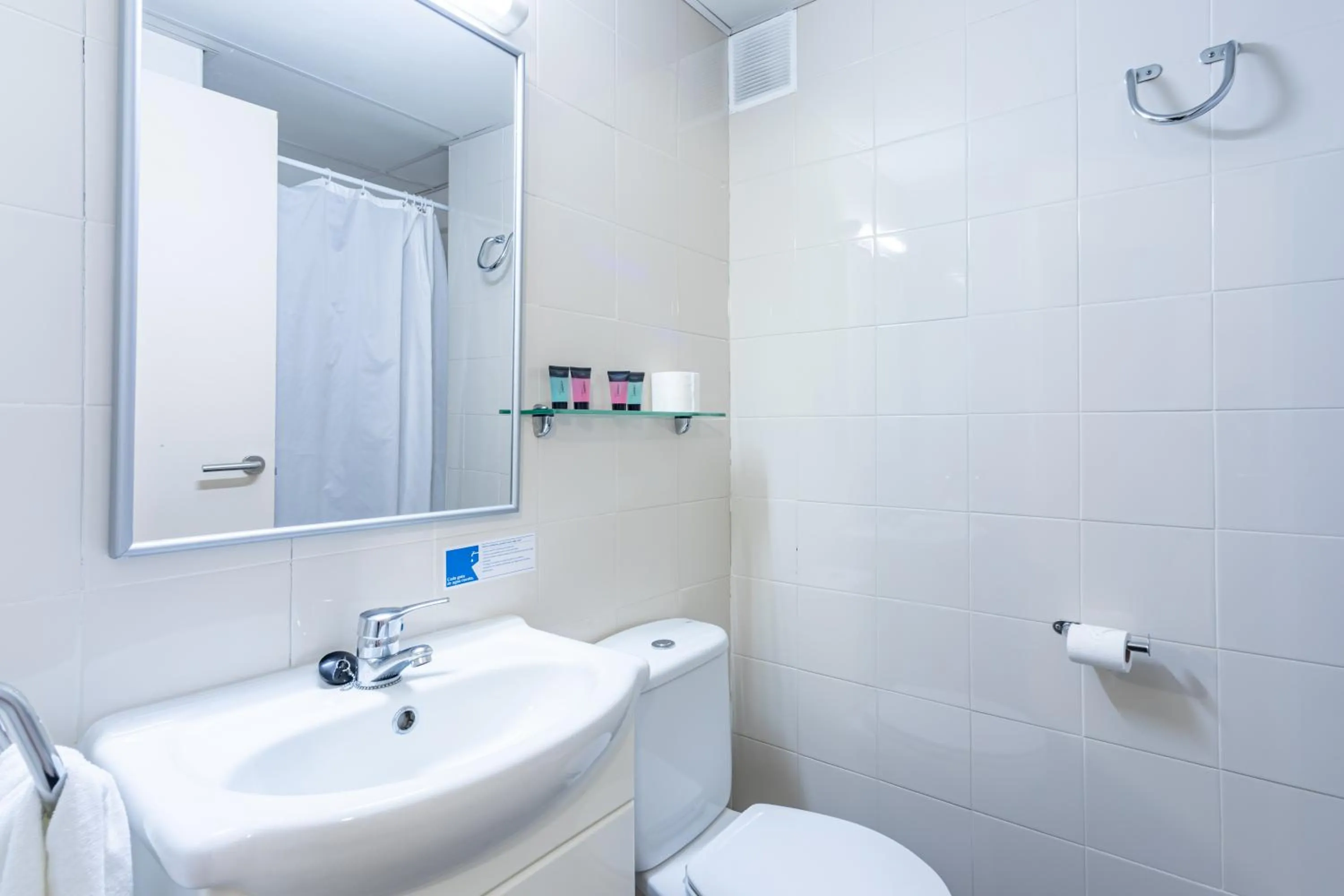 Bathroom in Residencia Universitaria Resa Giner de Los Ríos