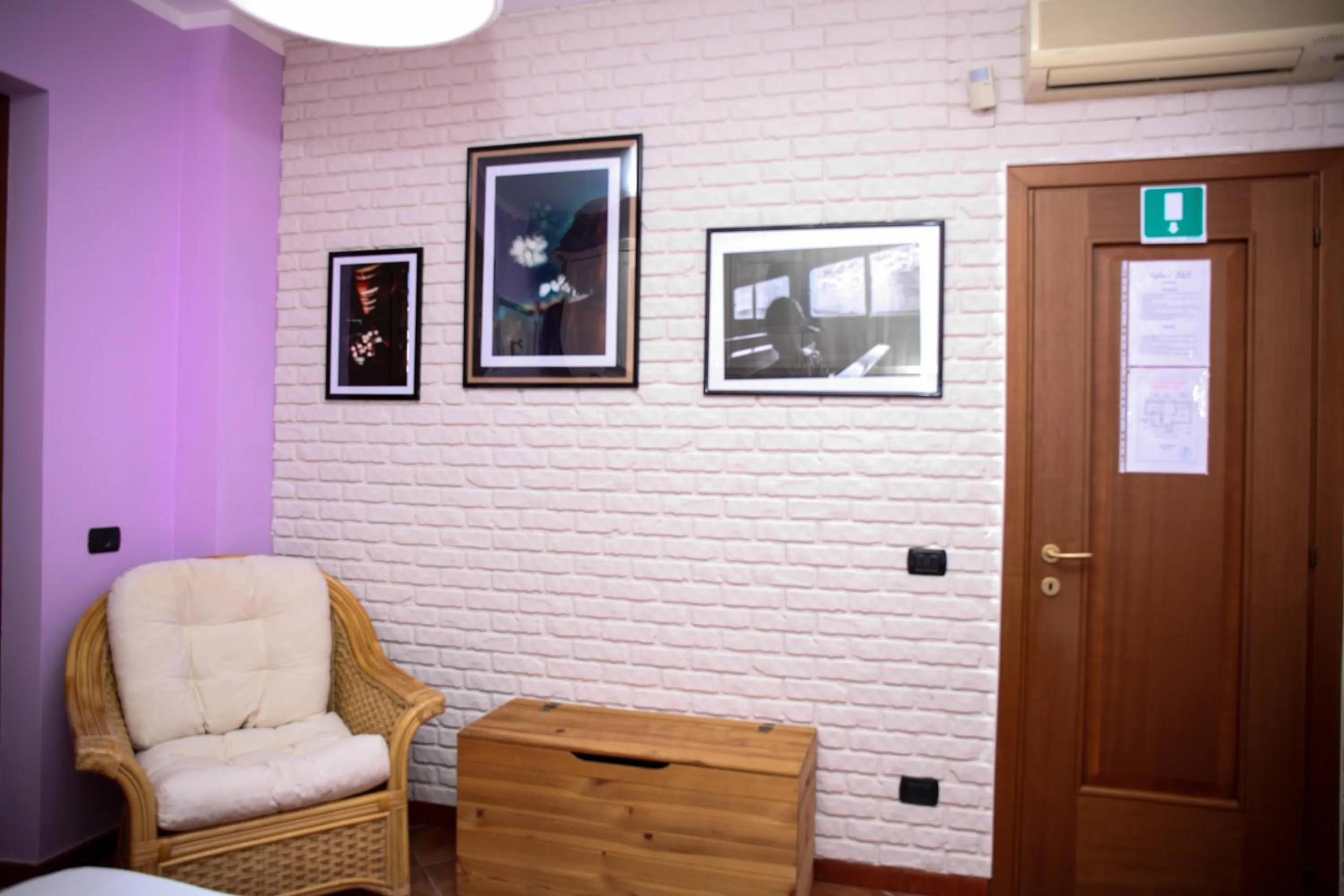 Night in Paoline's suite in villa