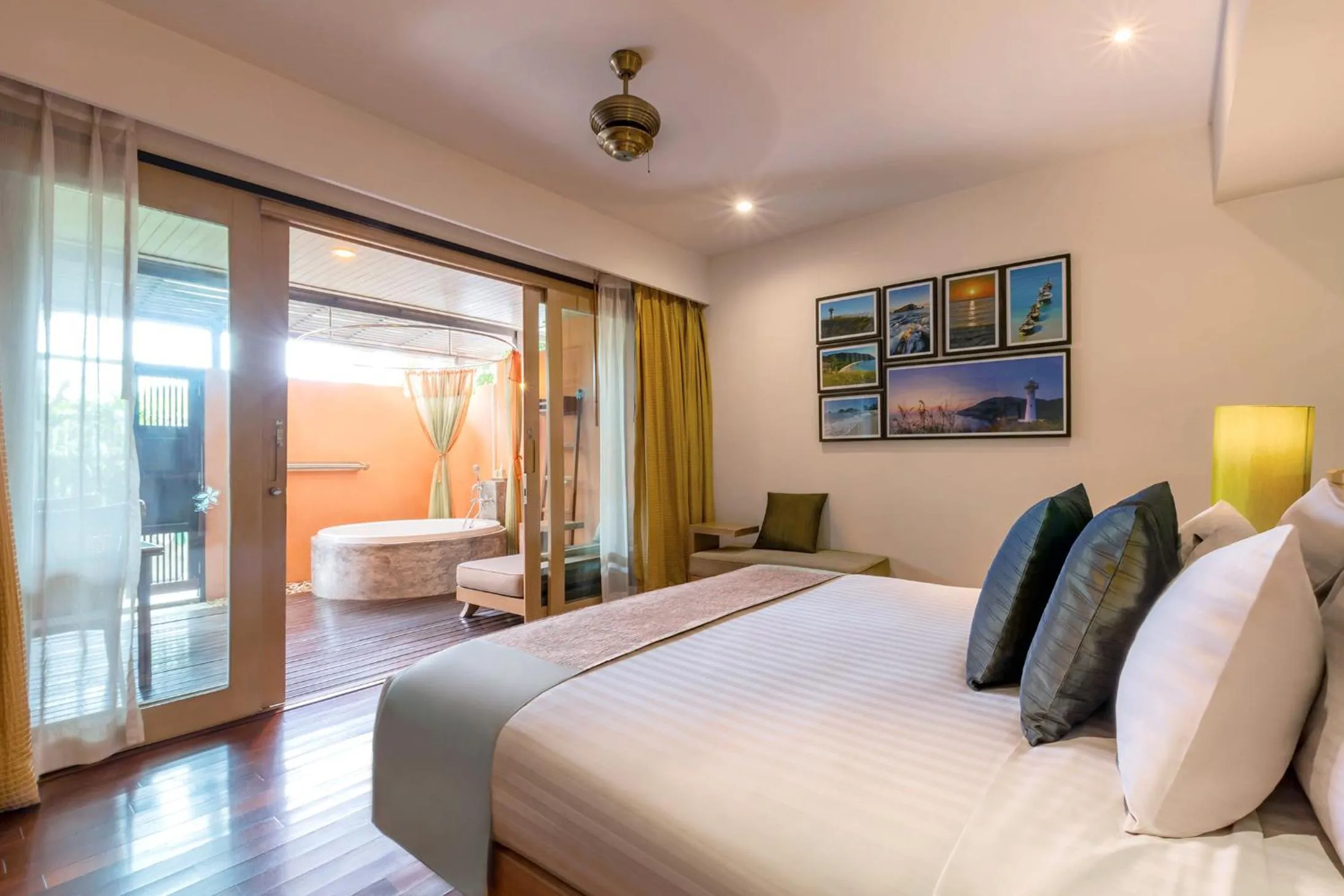 Bed in Pakasai Resort