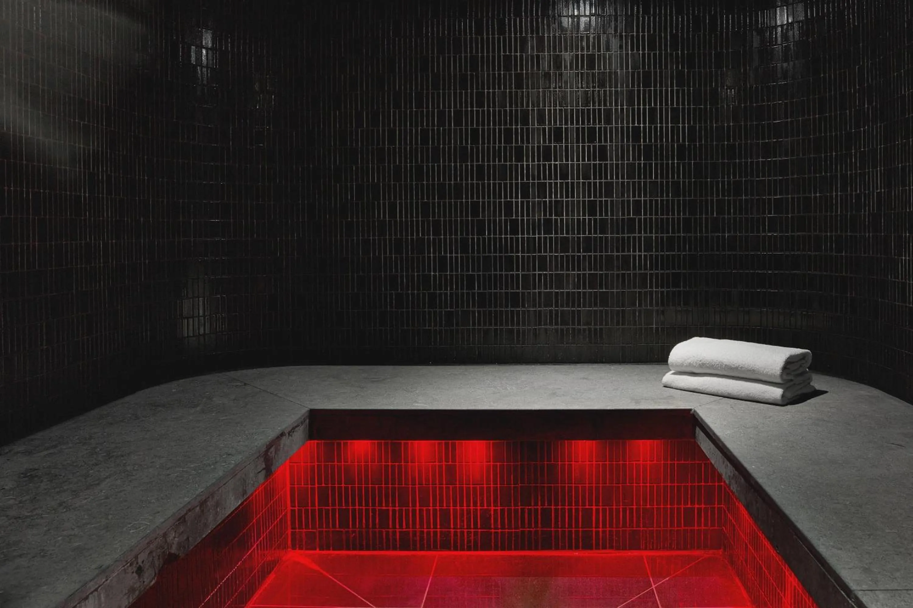 Spa and wellness centre/facilities in W London