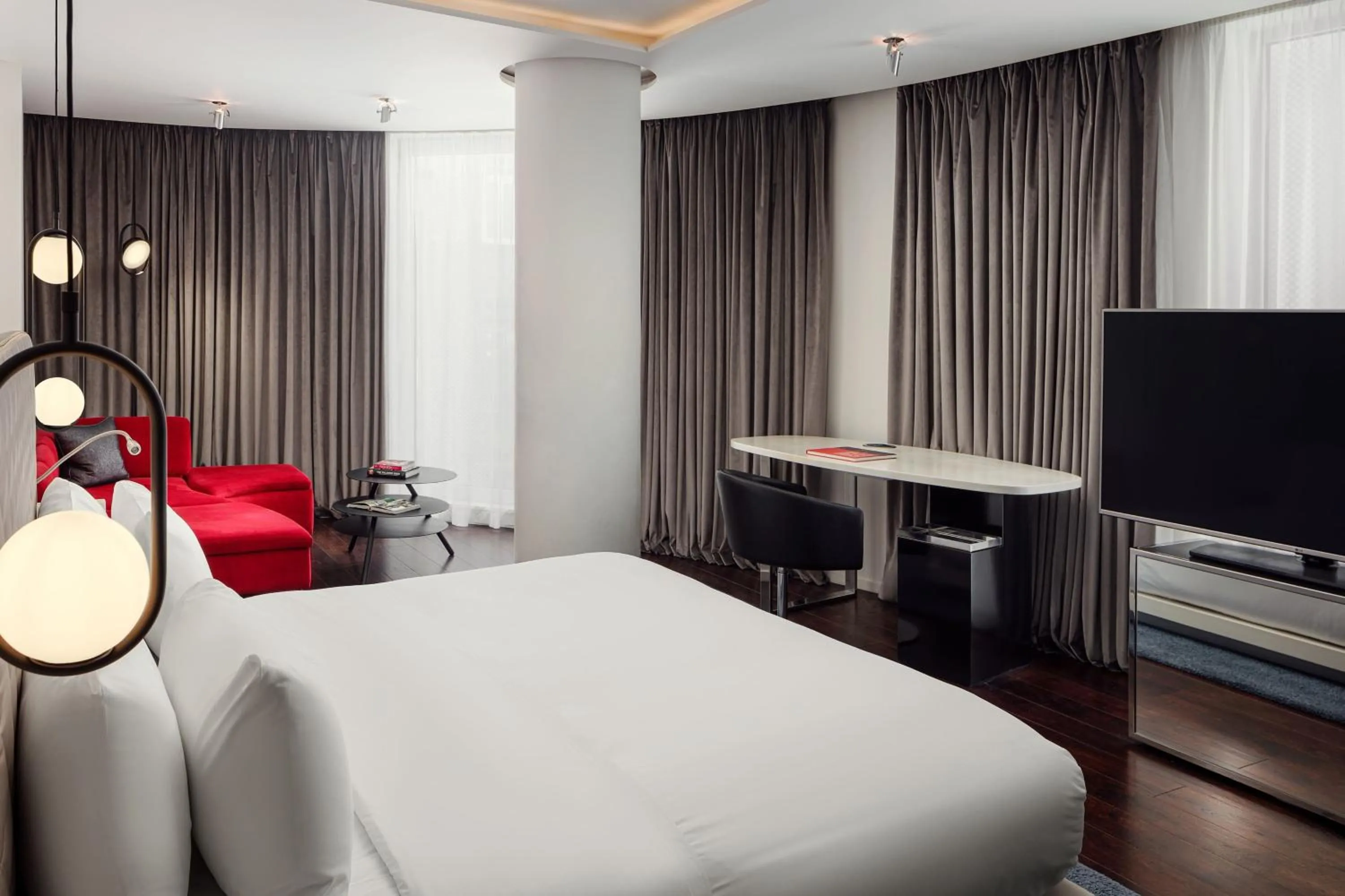 Photo of the whole room, Bed in W London