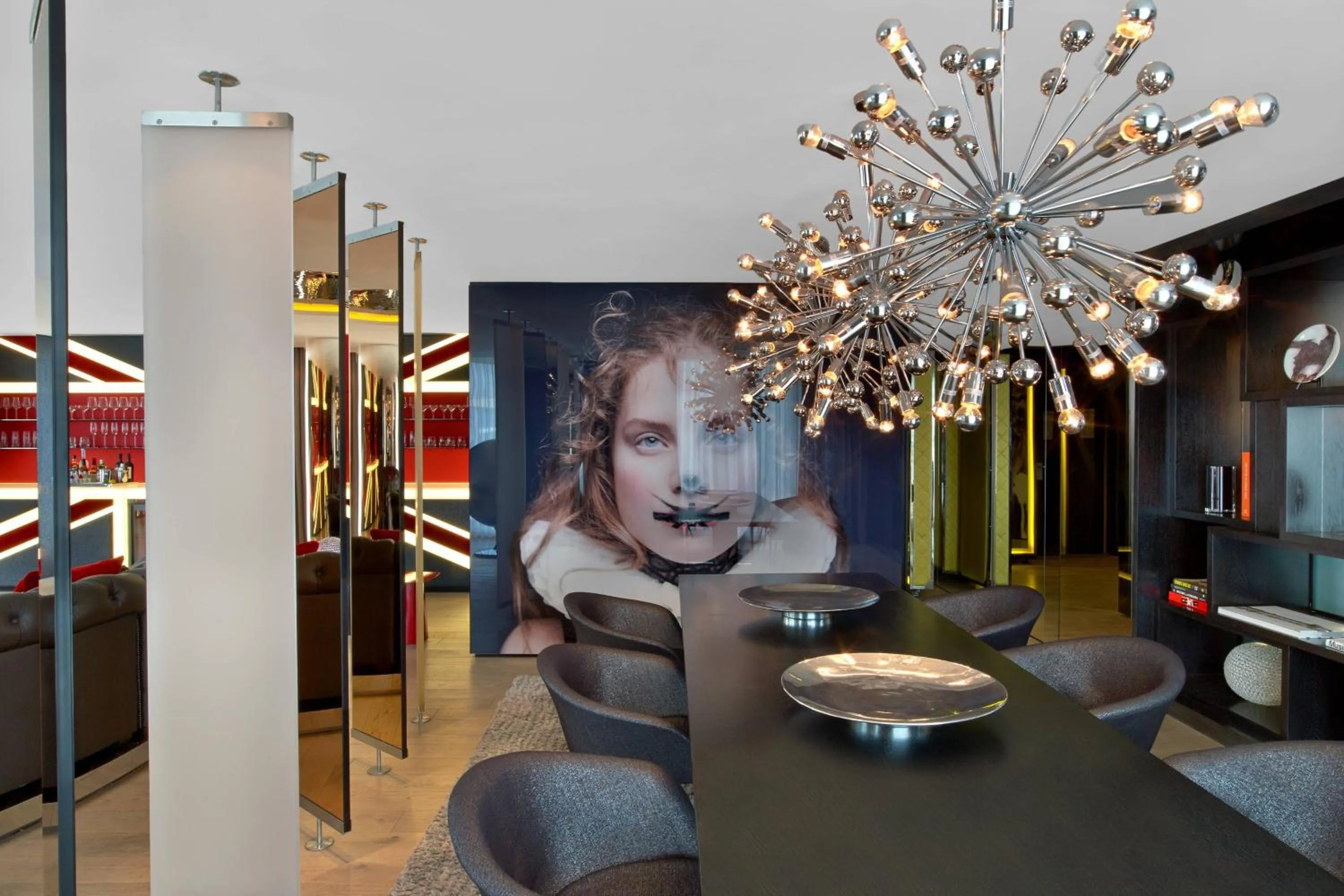 Photo of the whole room in W London