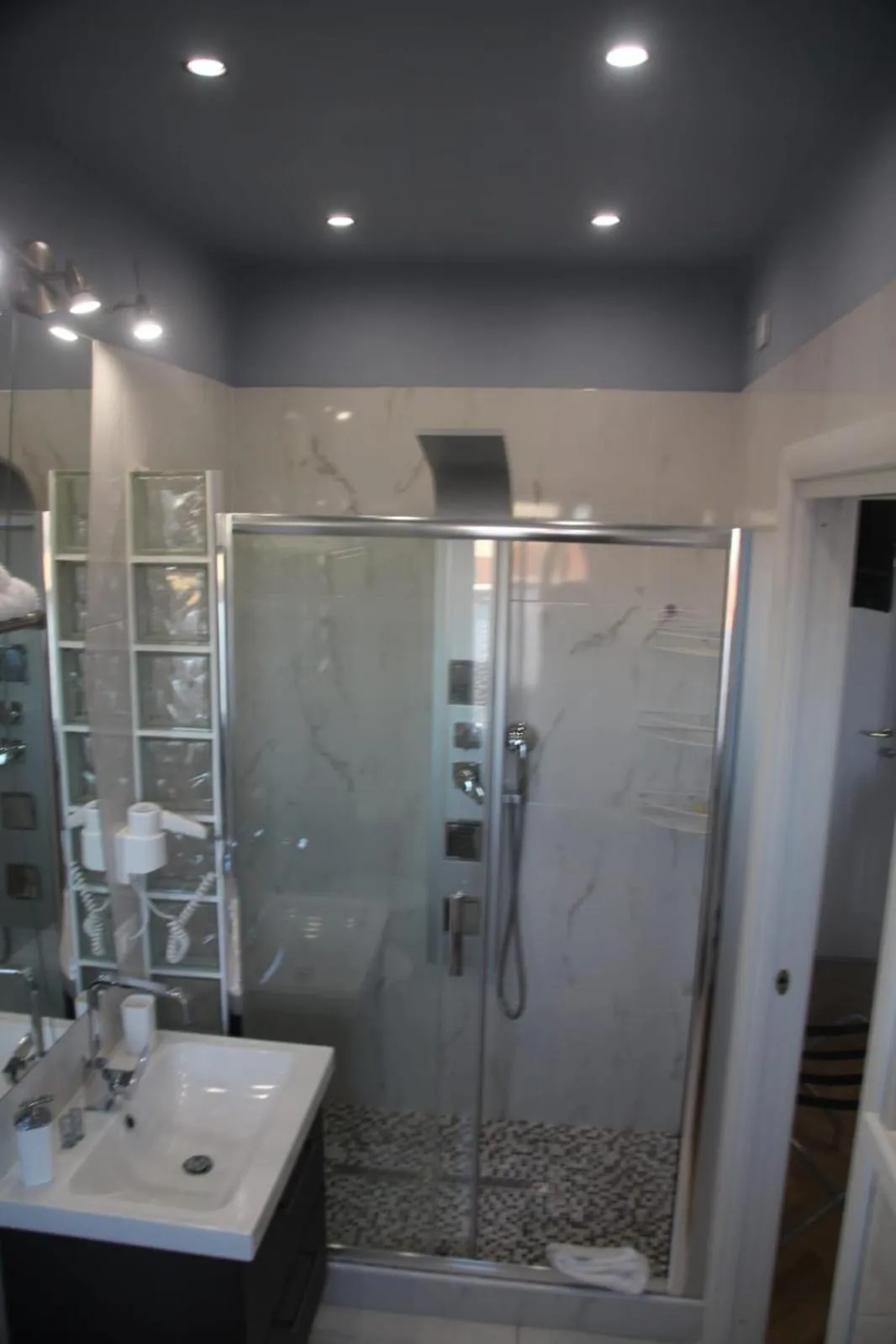 Bathroom in B&B Pescara Centro Luxury Suite