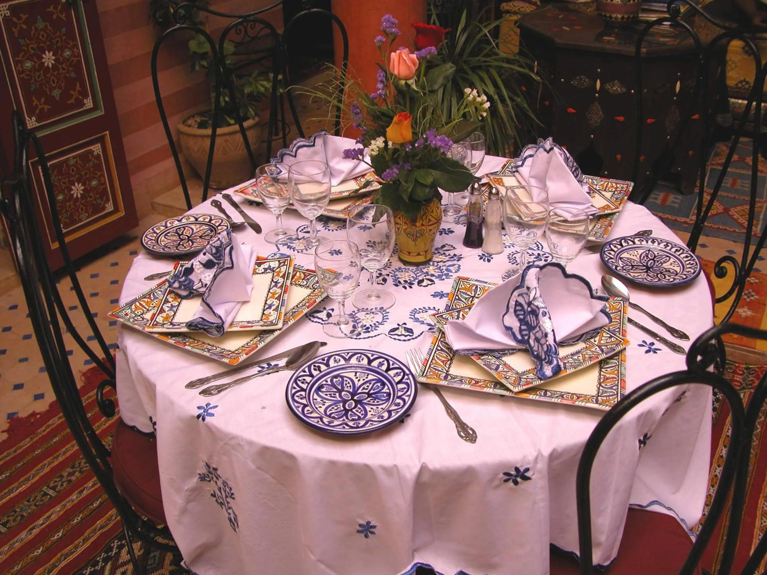 Continental breakfast in Riad bleu du Sud