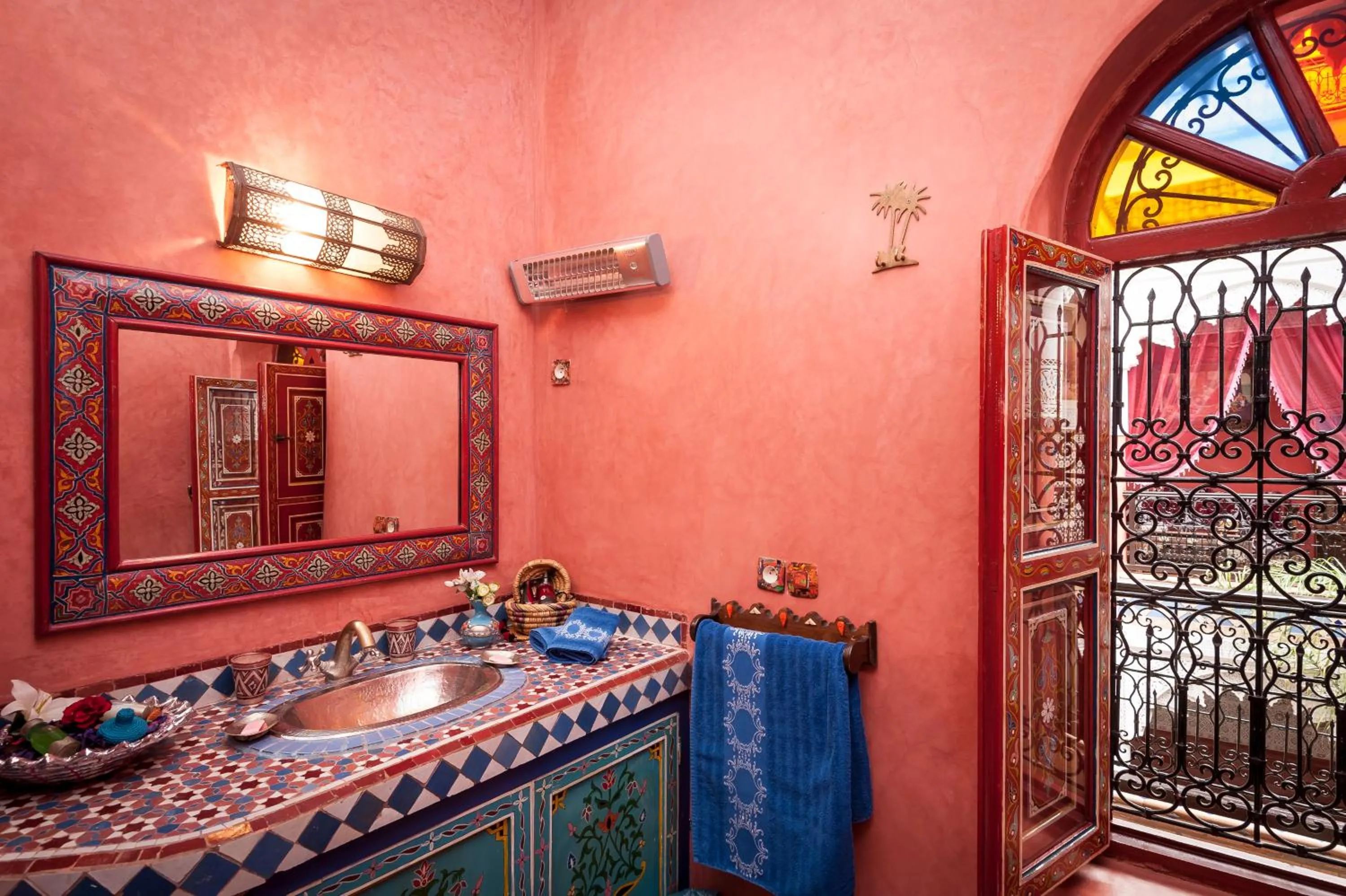 Bathroom in Riad bleu du Sud
