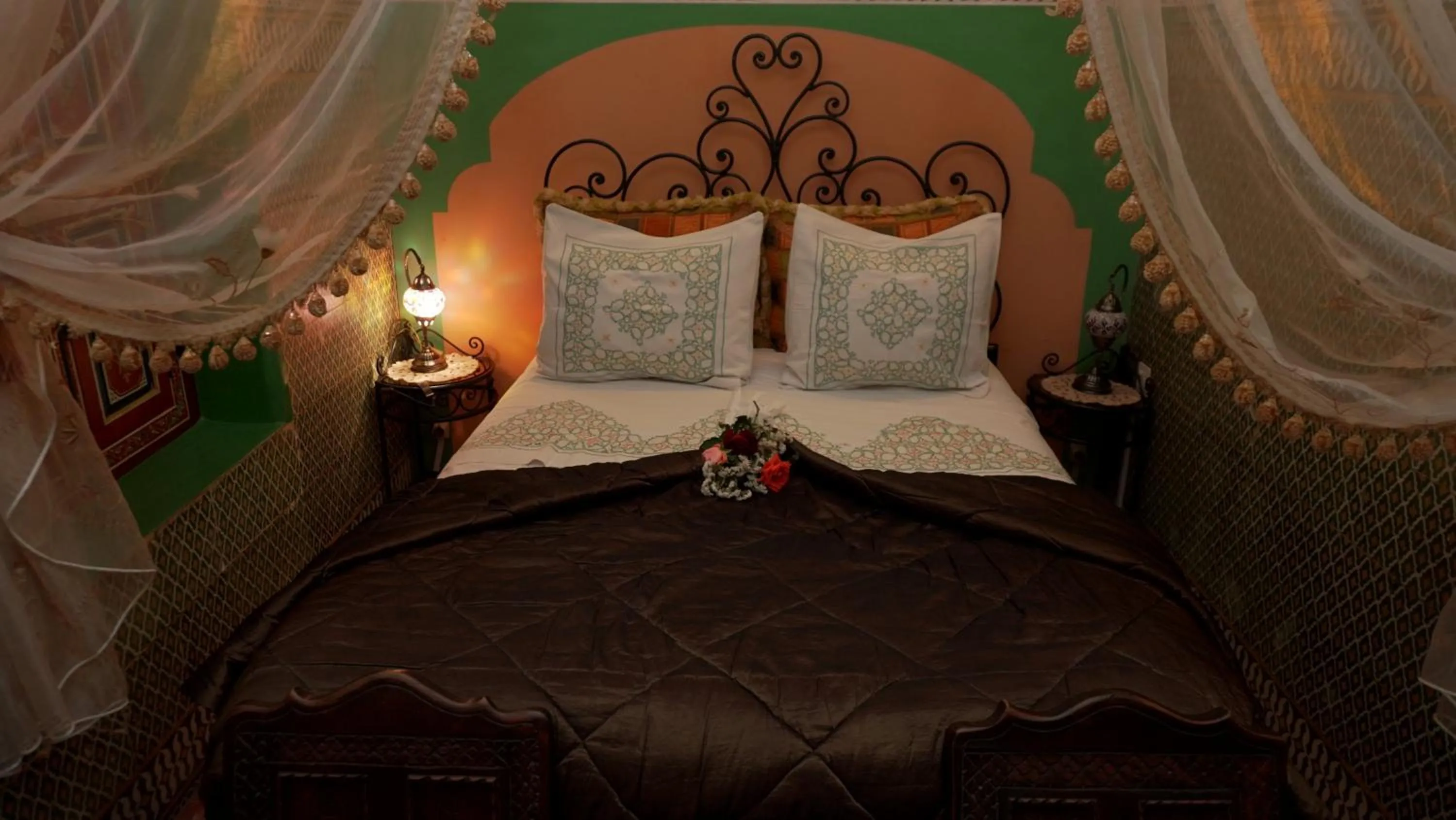 Bed in Riad bleu du Sud