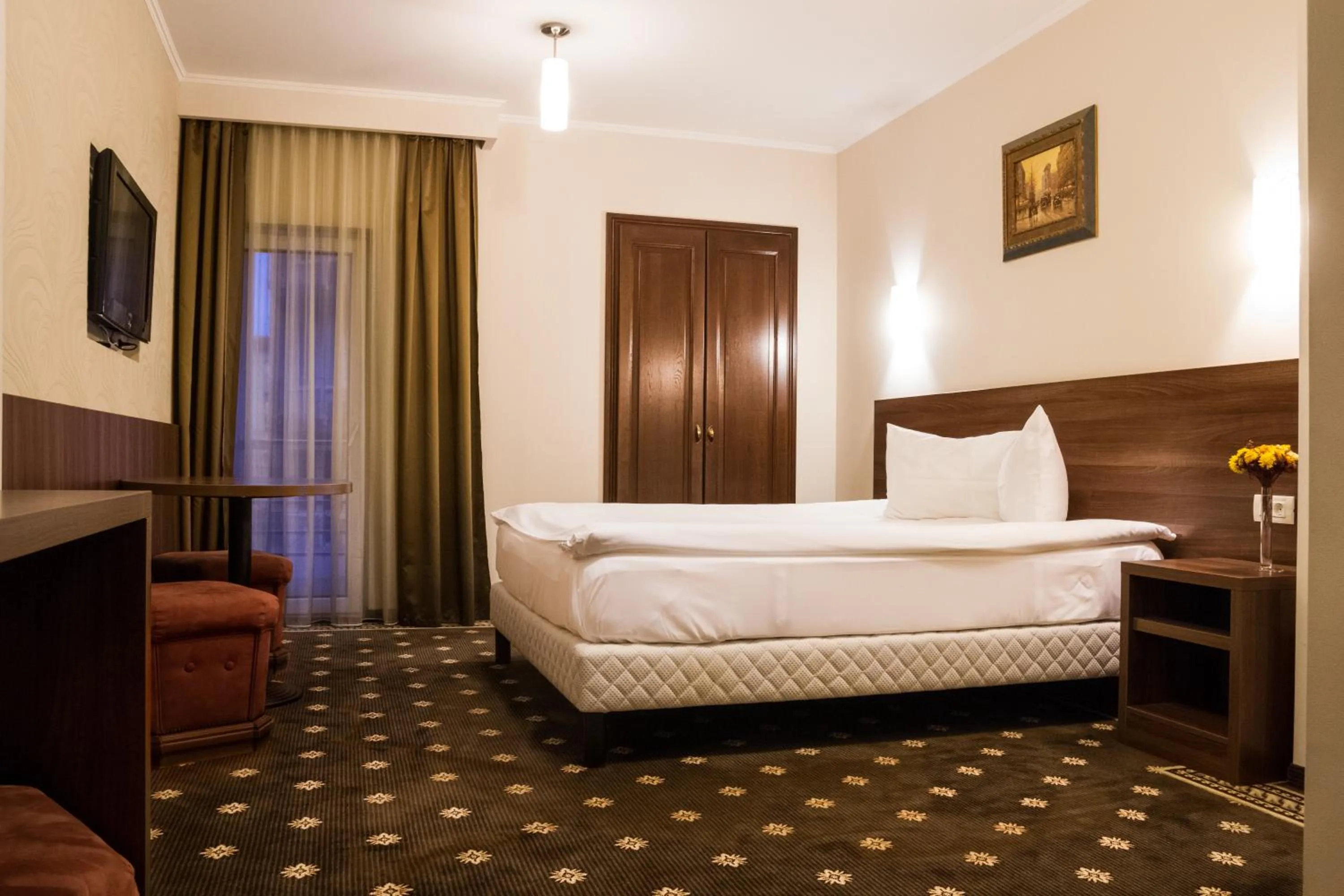 Photo of the whole room, Bed in Hotel Hermes