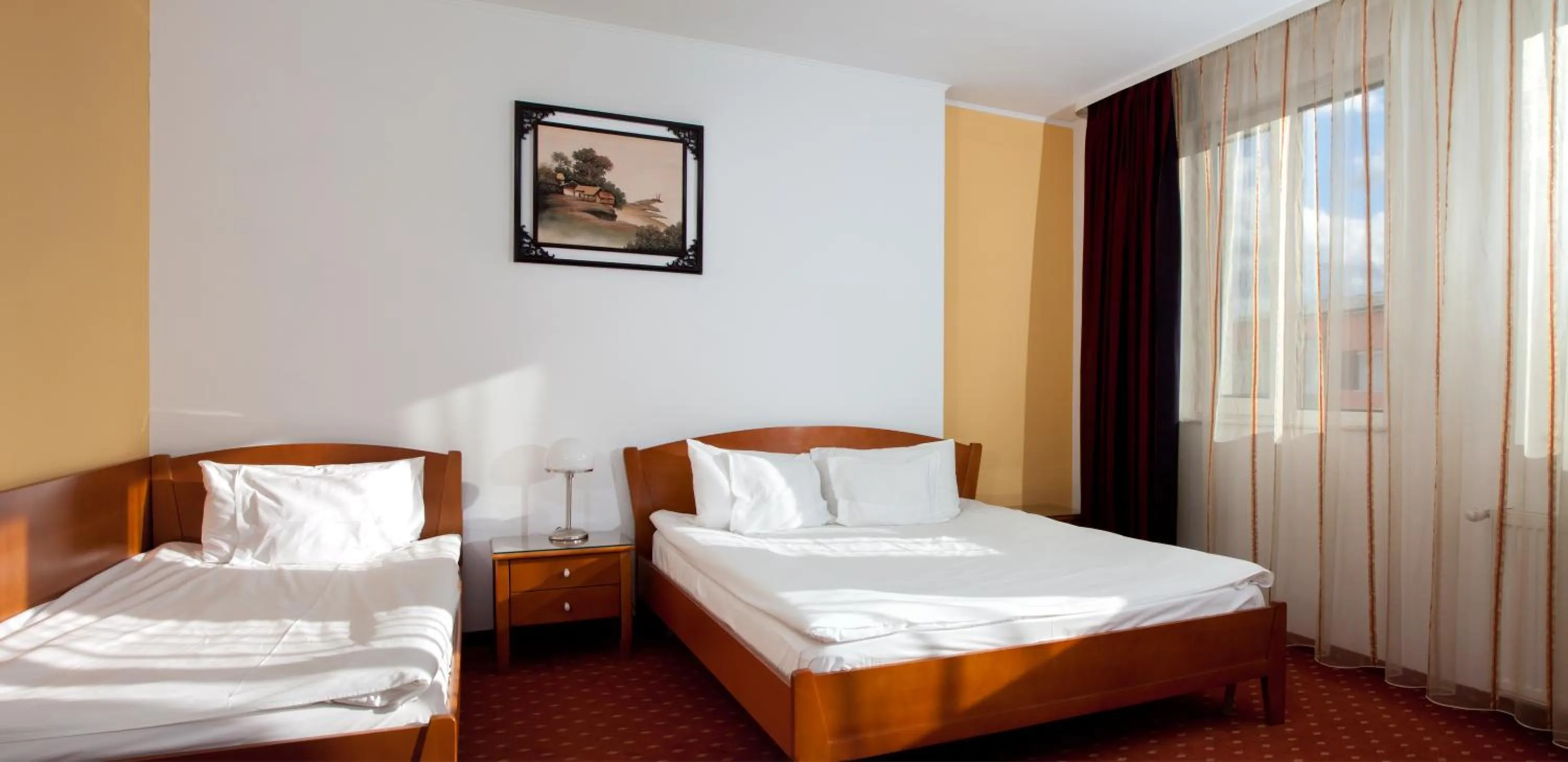 Standard Triple Room in Hotel Hermes