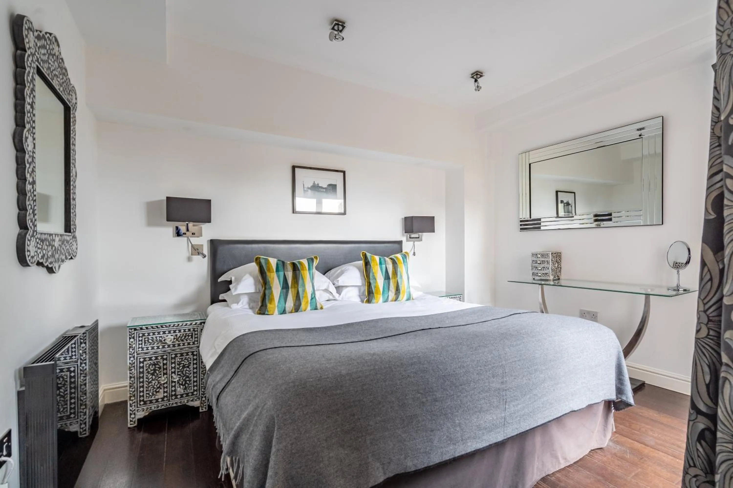 Bedroom, Bed in Strozzi Palace Suites by Mansley