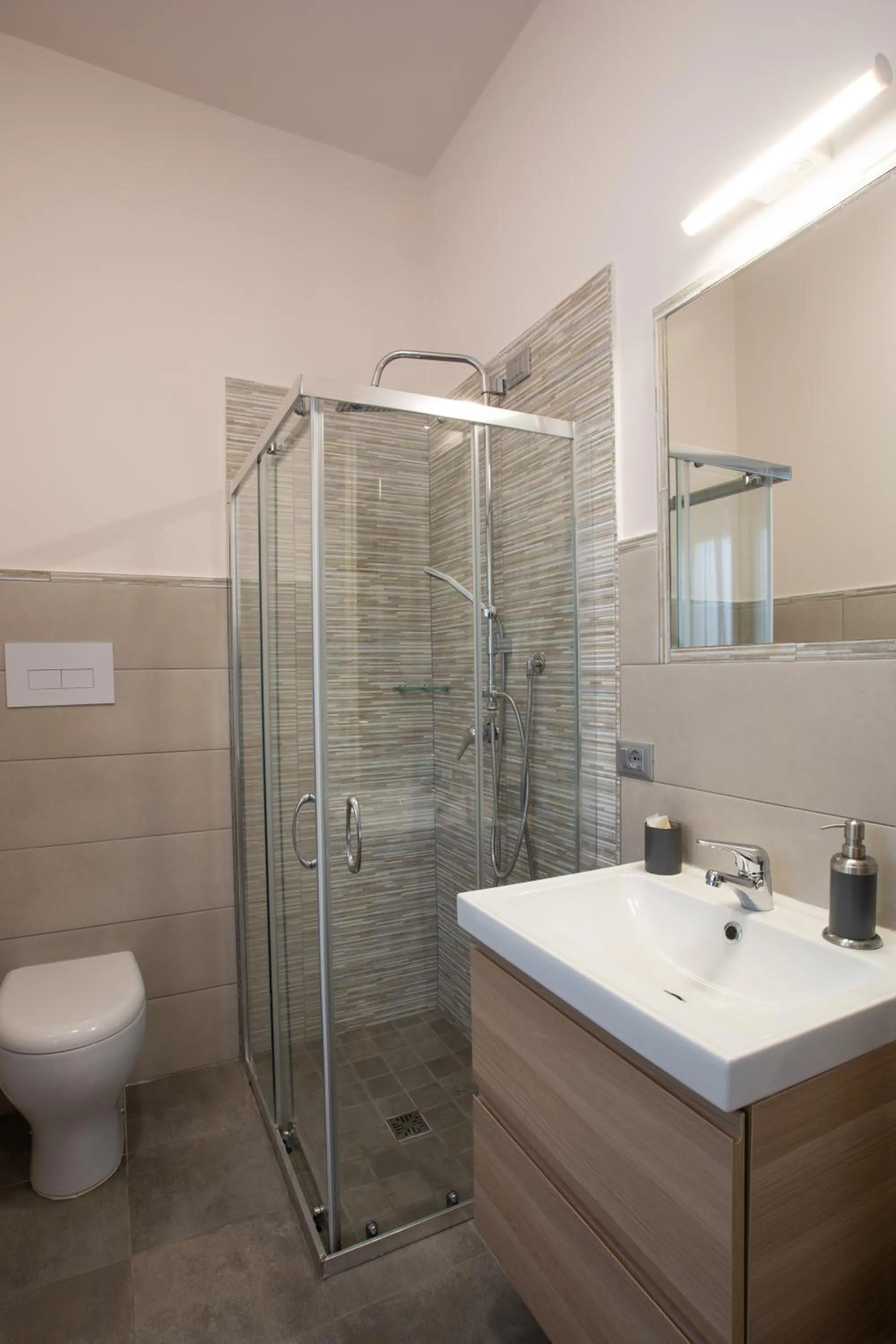 Shower in B&B da Francesco