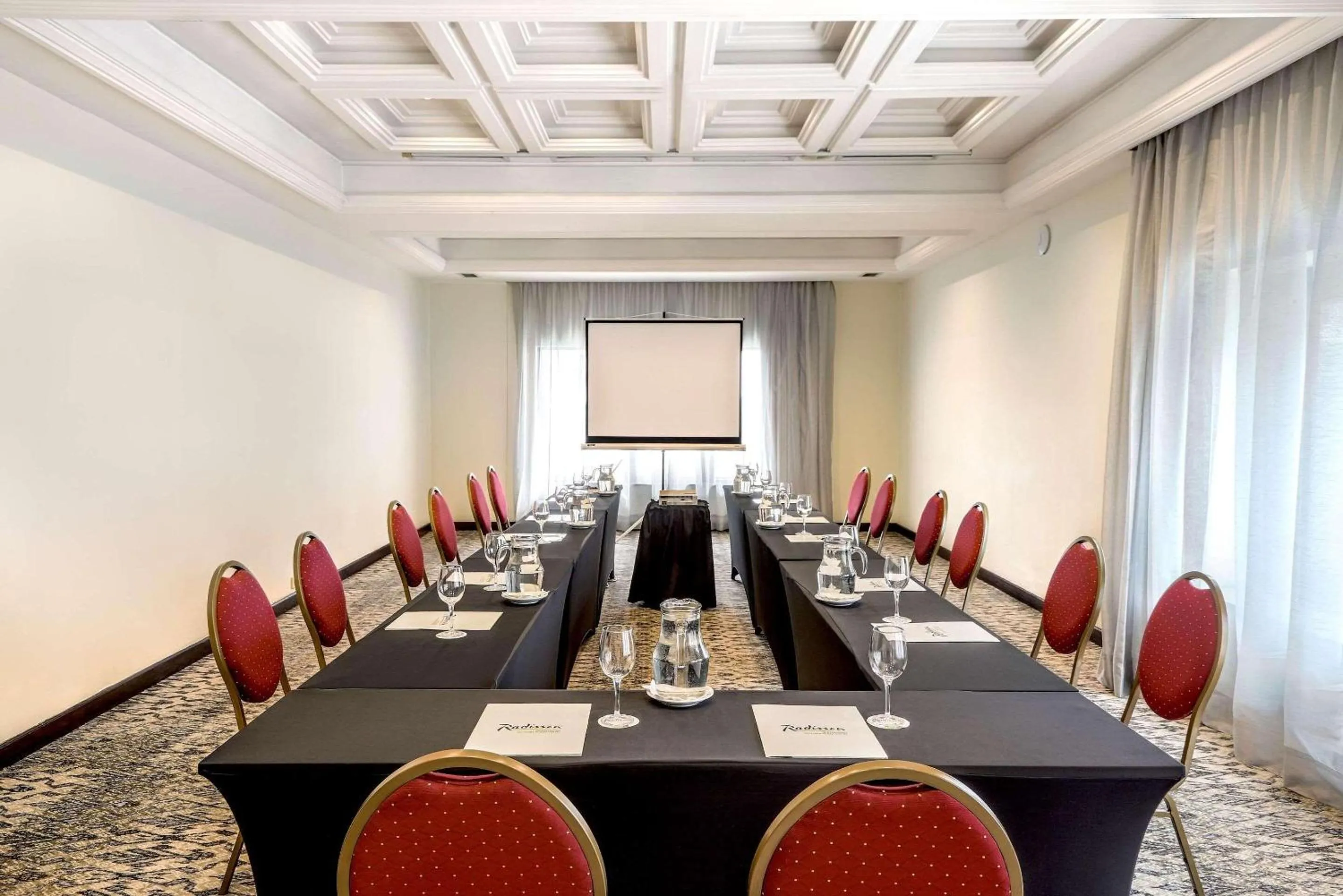 Meeting/conference room in Radisson Montevideo Victoria Plaza Hotel