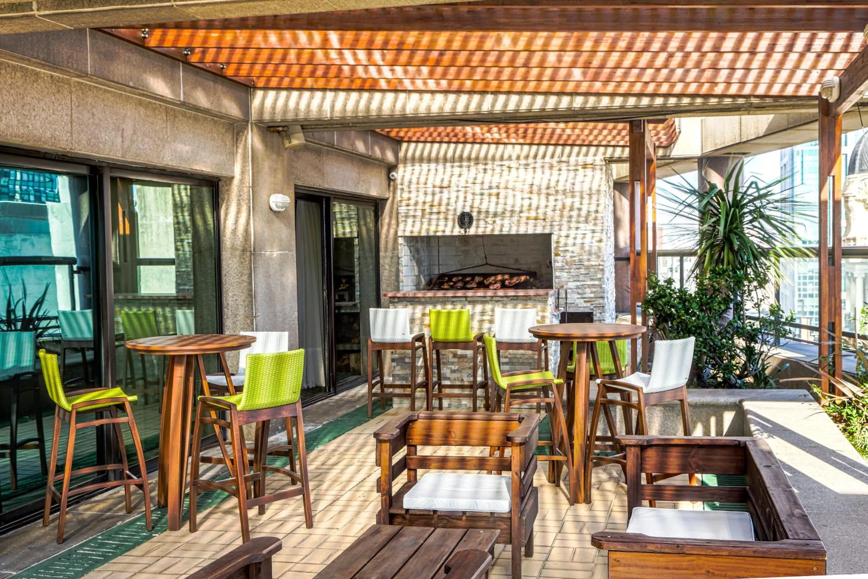 BBQ facilities in Radisson Montevideo Victoria Plaza Hotel