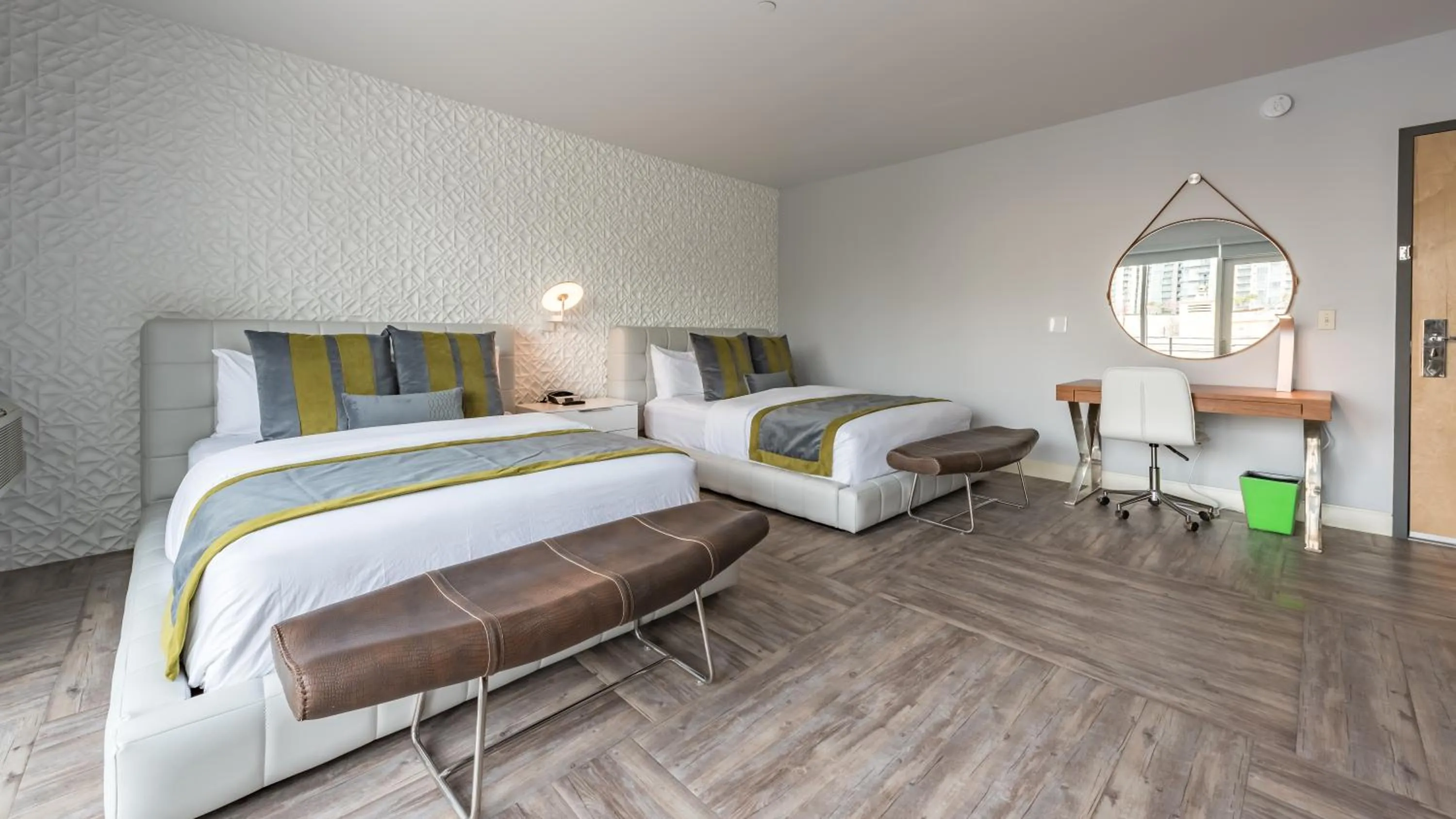 Bedroom, Bed in Lexen Hotel - North Hollywood Near Universal Studios