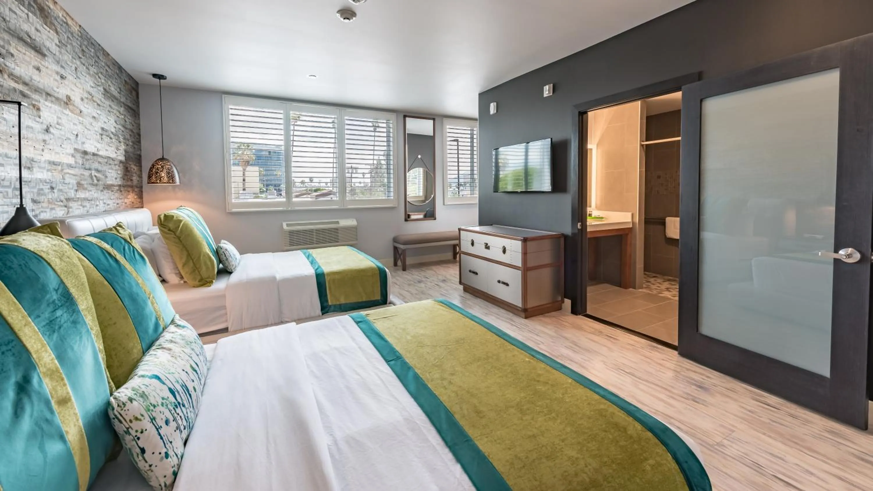 Bedroom, Bed in Lexen Hotel - North Hollywood Near Universal Studios