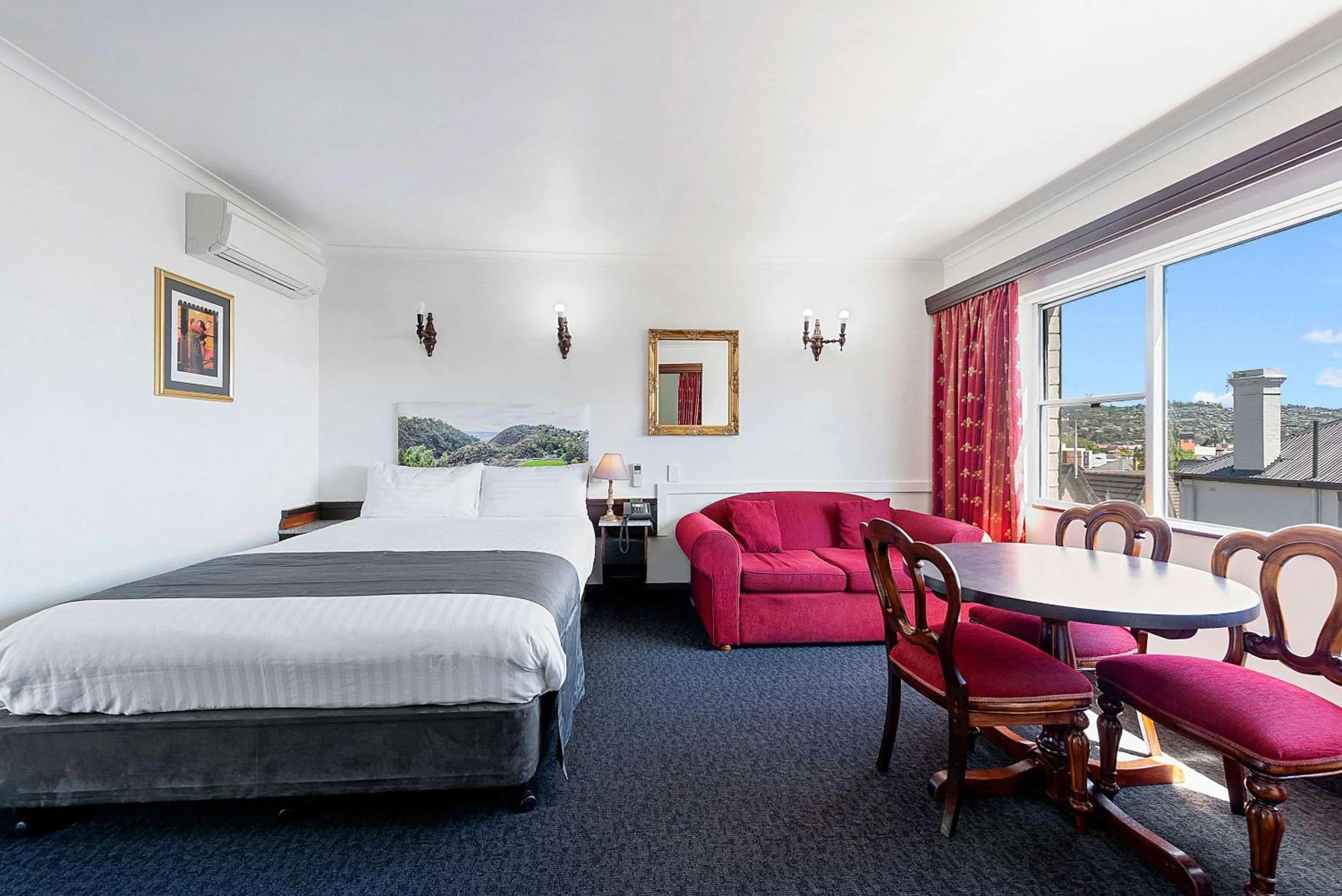 Bedroom, Bed in Quality Hotel Colonial Launceston