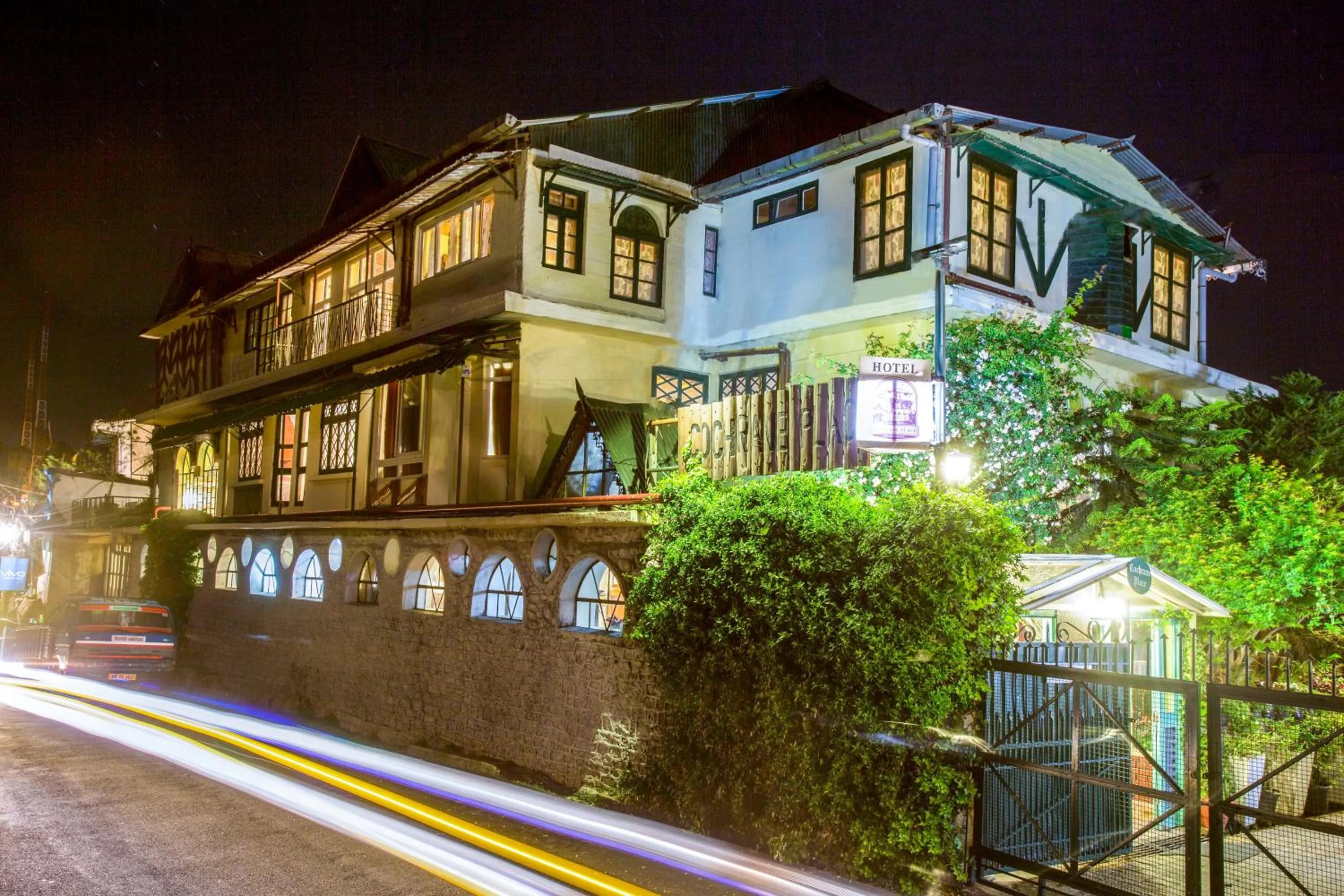 Cochrane Place Hotel