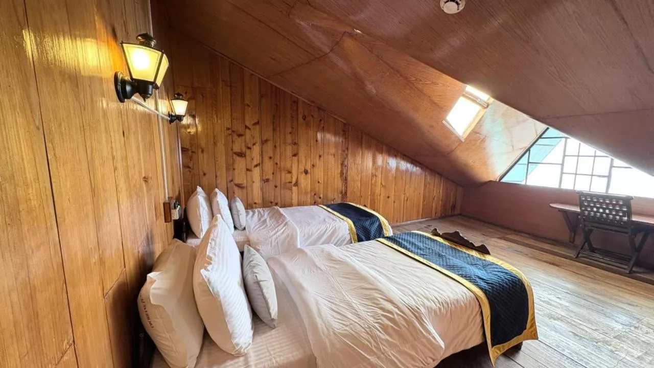 Bed in Cochrane Place By Teesta Hotels