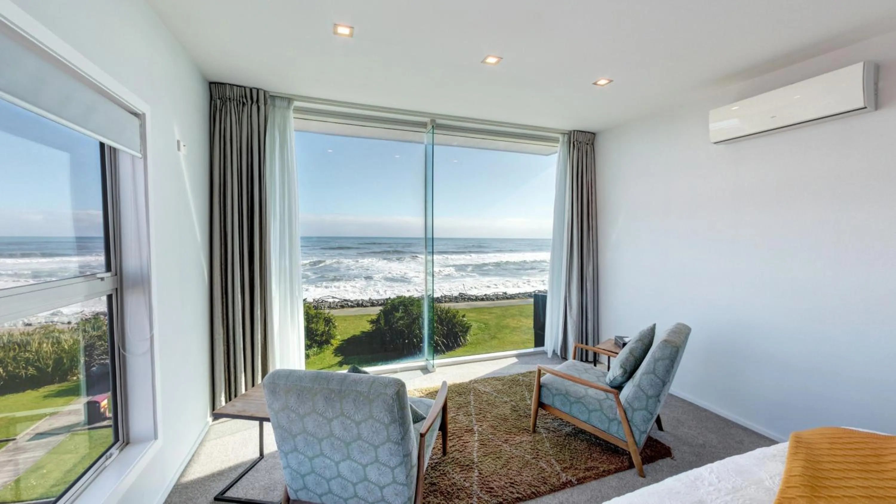 Sea view in Beachfront Hotel Hokitika