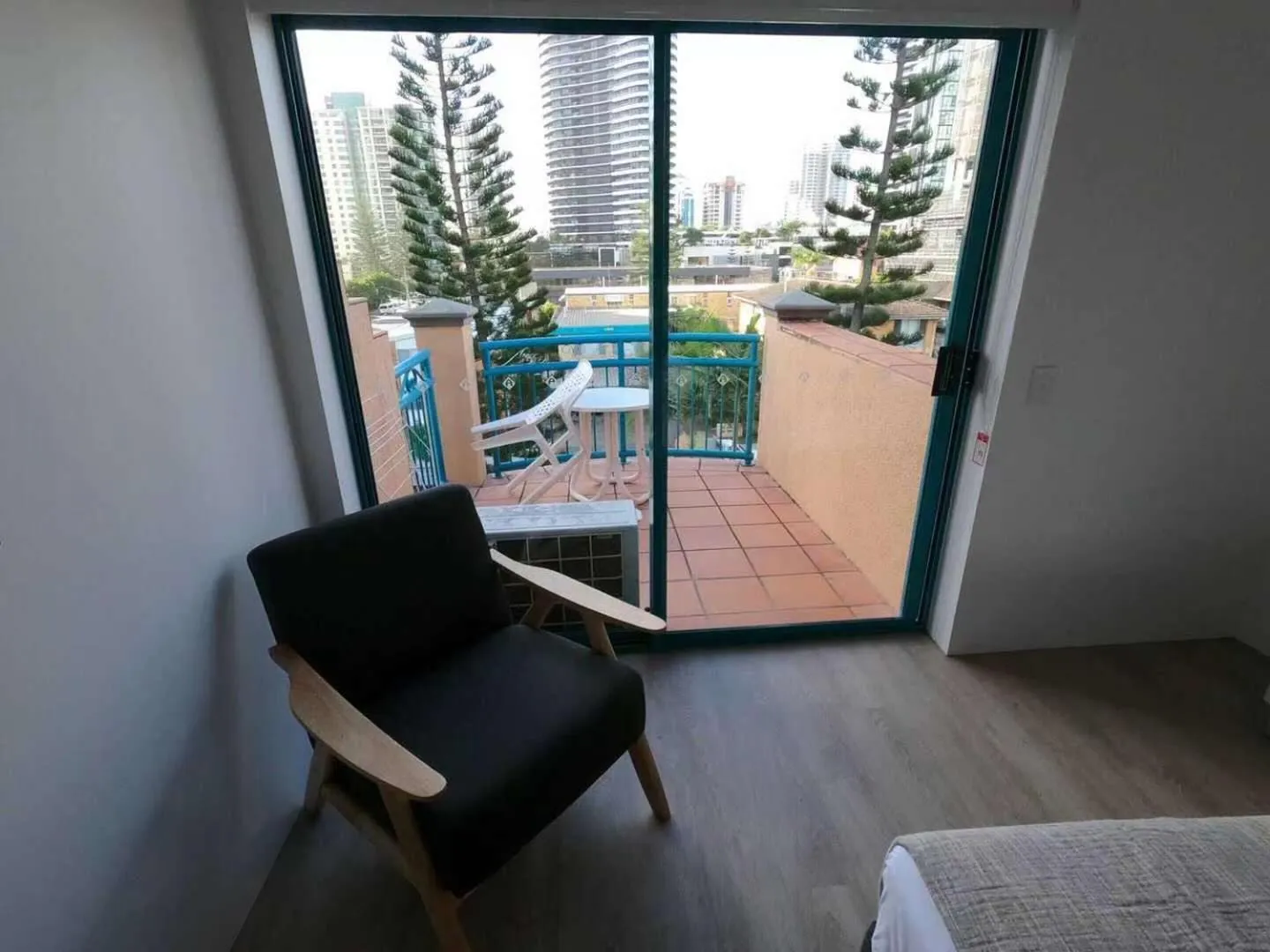 Quiet street view in Aruba Surf Resort