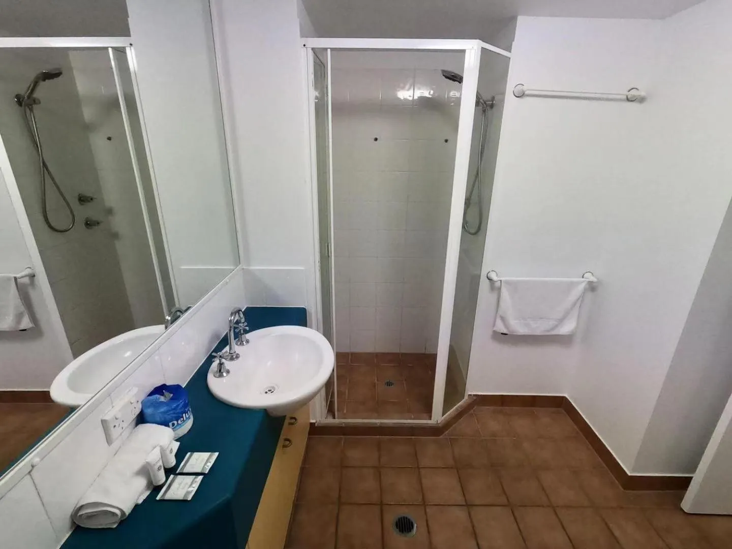 Bathroom in Aruba Surf Resort