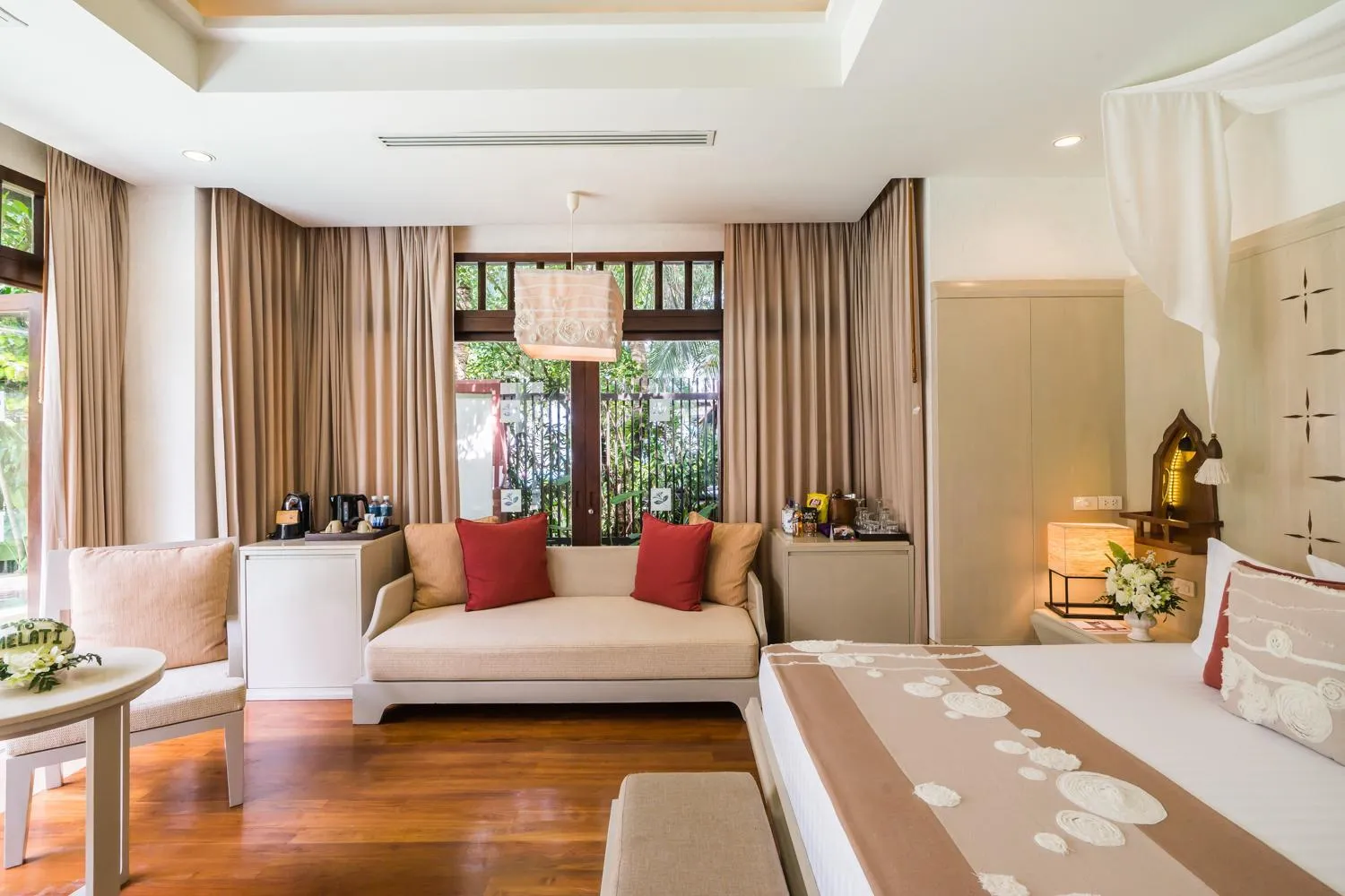 Bedroom, Bed in Melati Beach Resort & Spa